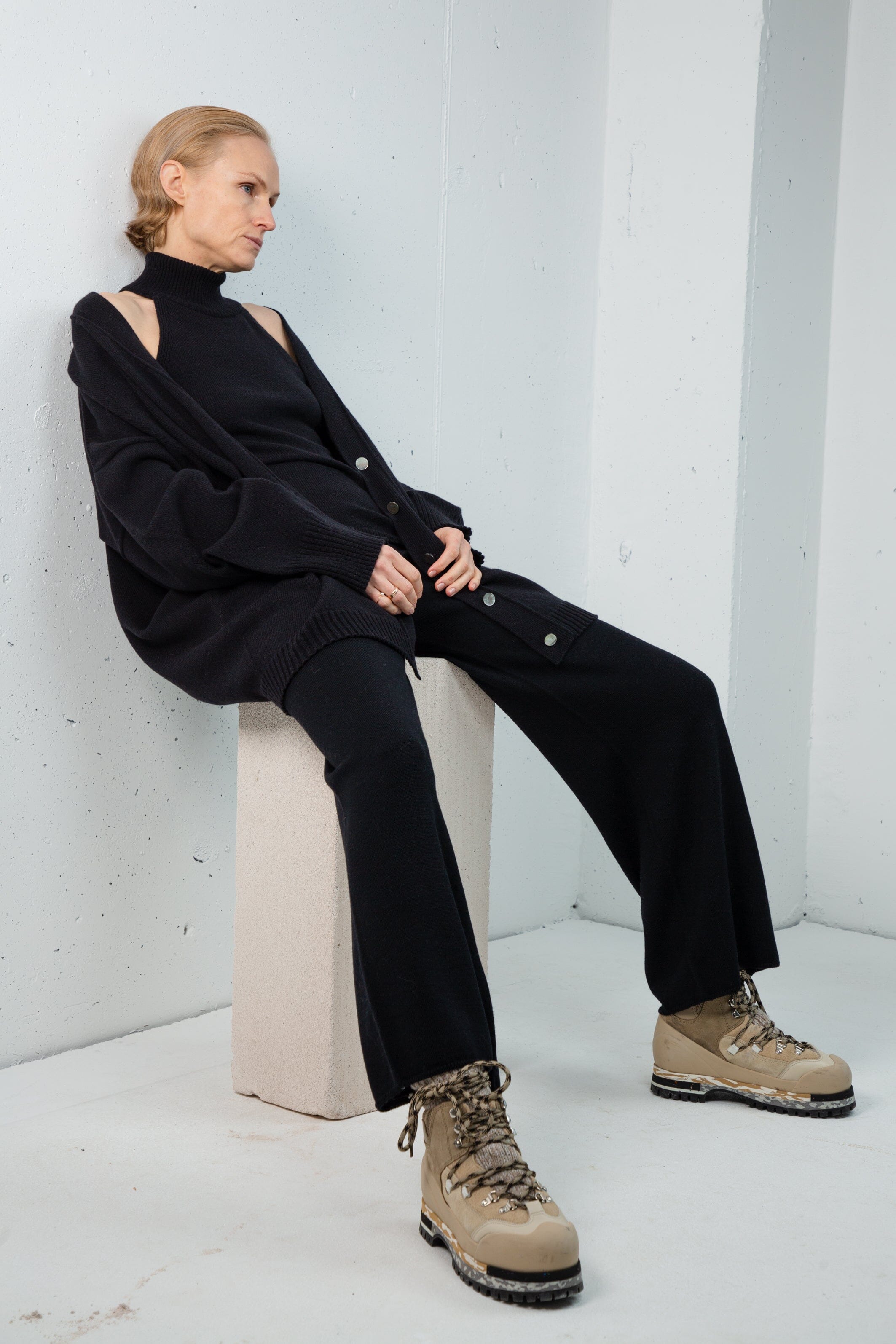 BLACK EXTRA FINE MERINO WOOL TROUSERS for lovers and trees ONE SIZE