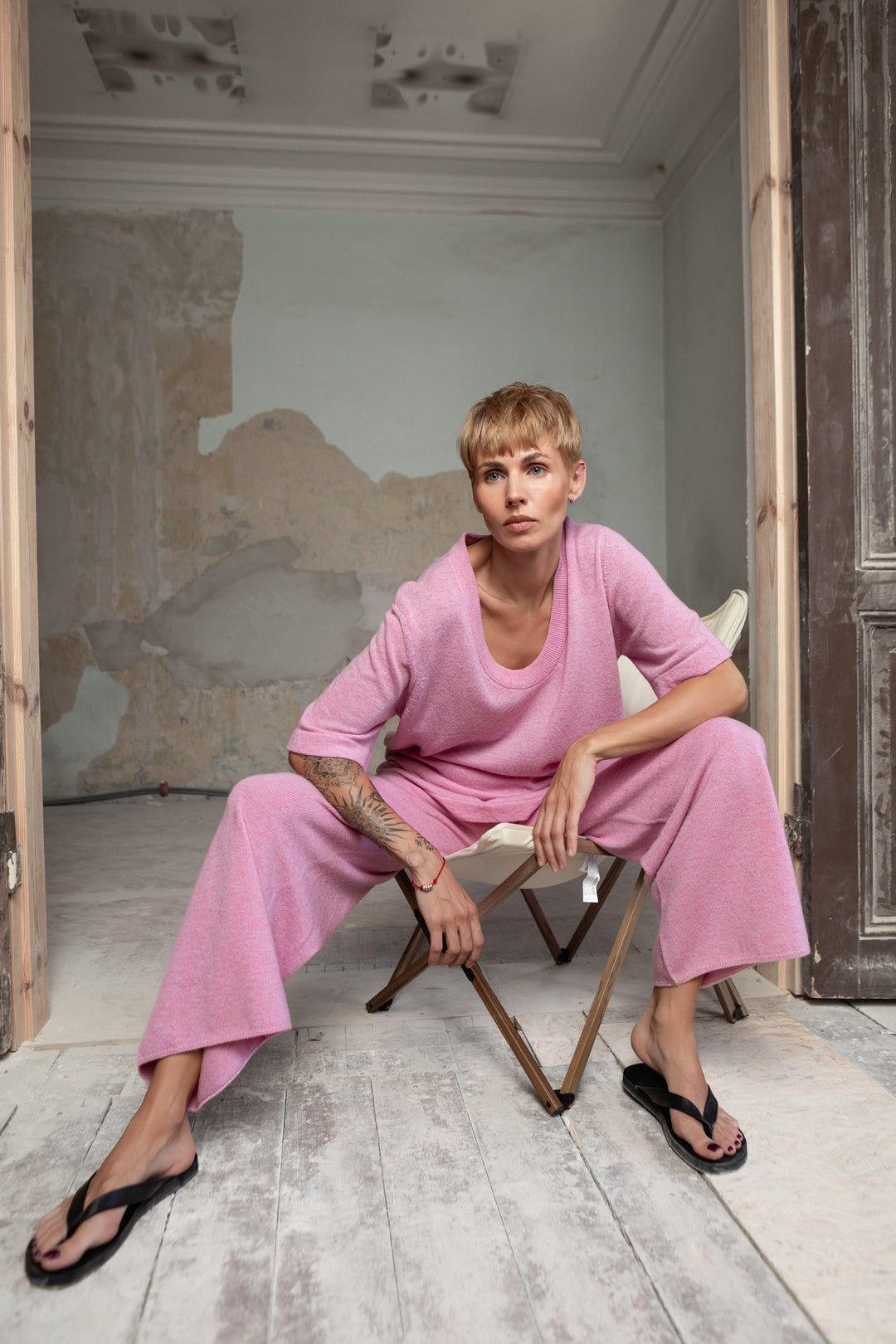 SOFT PINK CASHMERE-MERINO WOOL U-NECK T-SHIRT