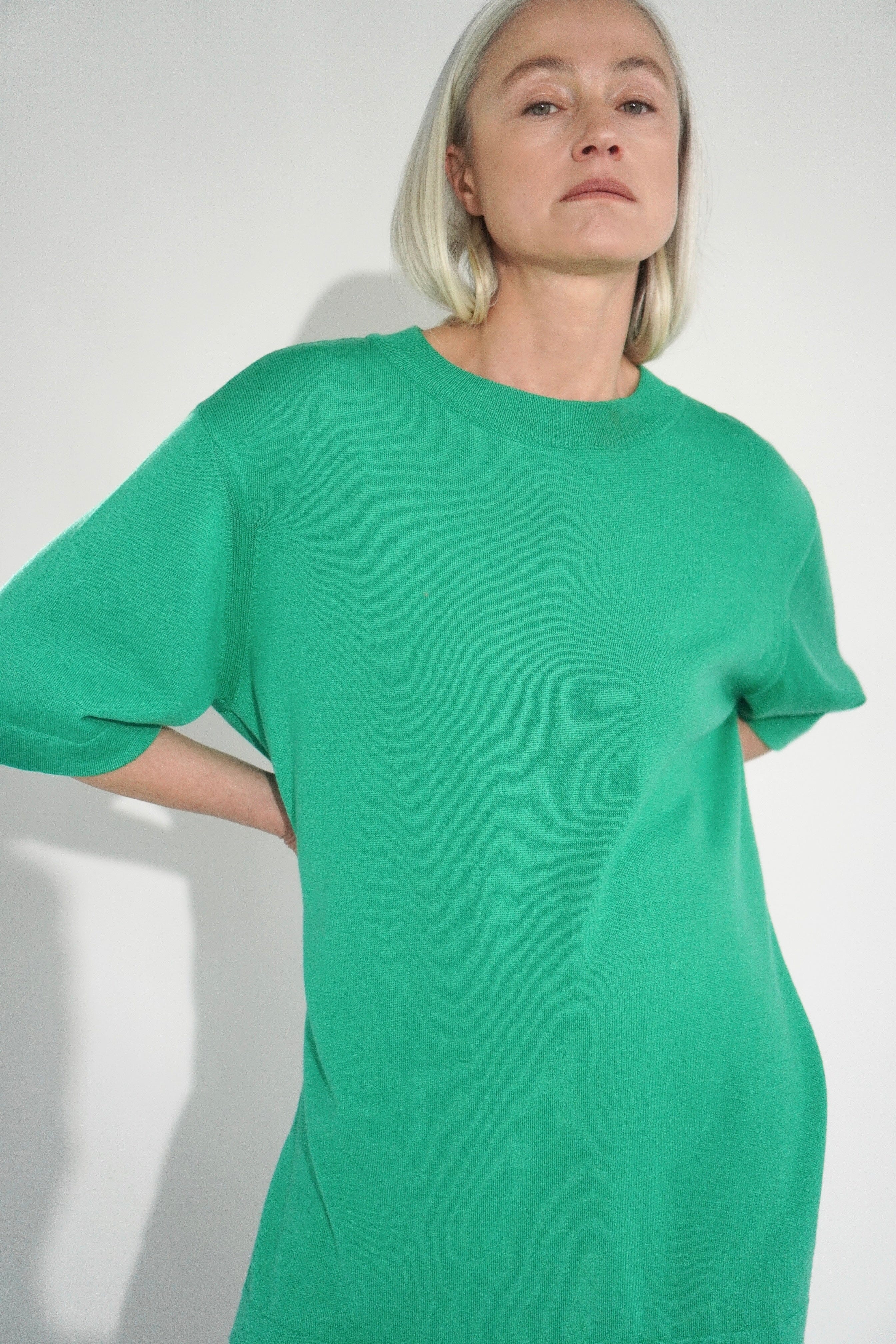 ELECTRIC GREEN EXTRA FINE MERINO WOOL T-SHIRT for lovers and trees ONE SIZE WITH LABEL 