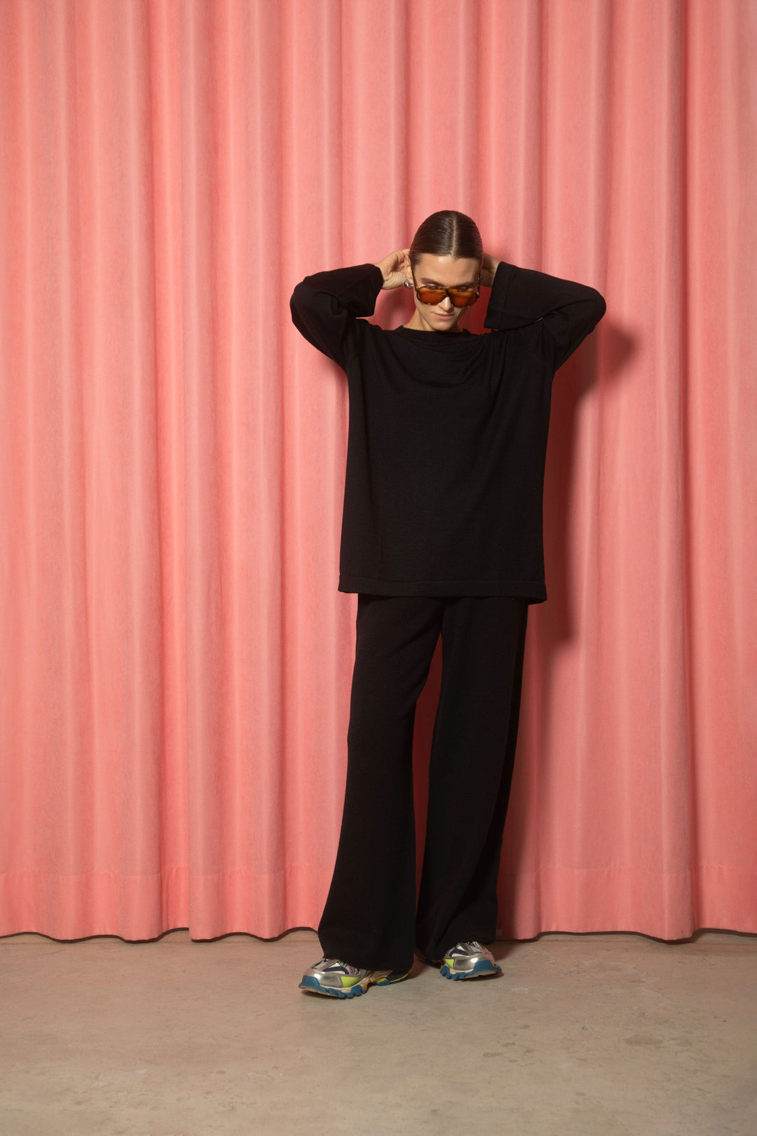 BLACK EXTRA FINE MERINO WOOL SHIRT for lovers and trees 