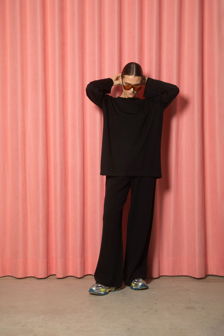 BLACK EXTRA FINE MERINO WOOL SHIRT for lovers and trees 