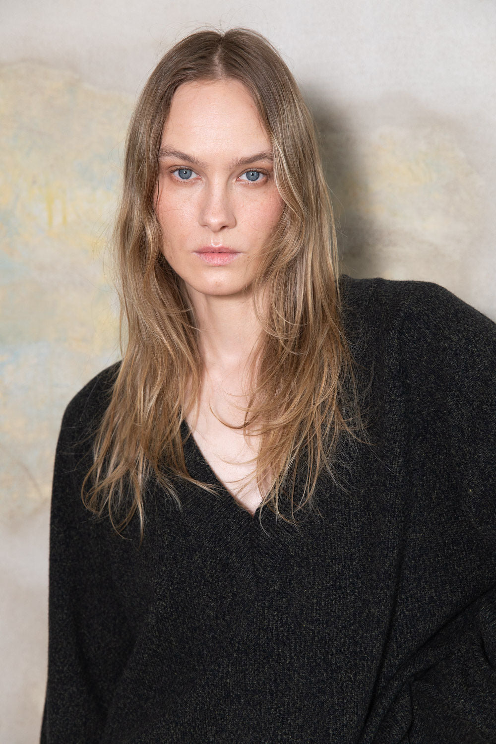 DARK GREY MELANGE CASHMERE-MERINO WOOL V-NECK SWEATER