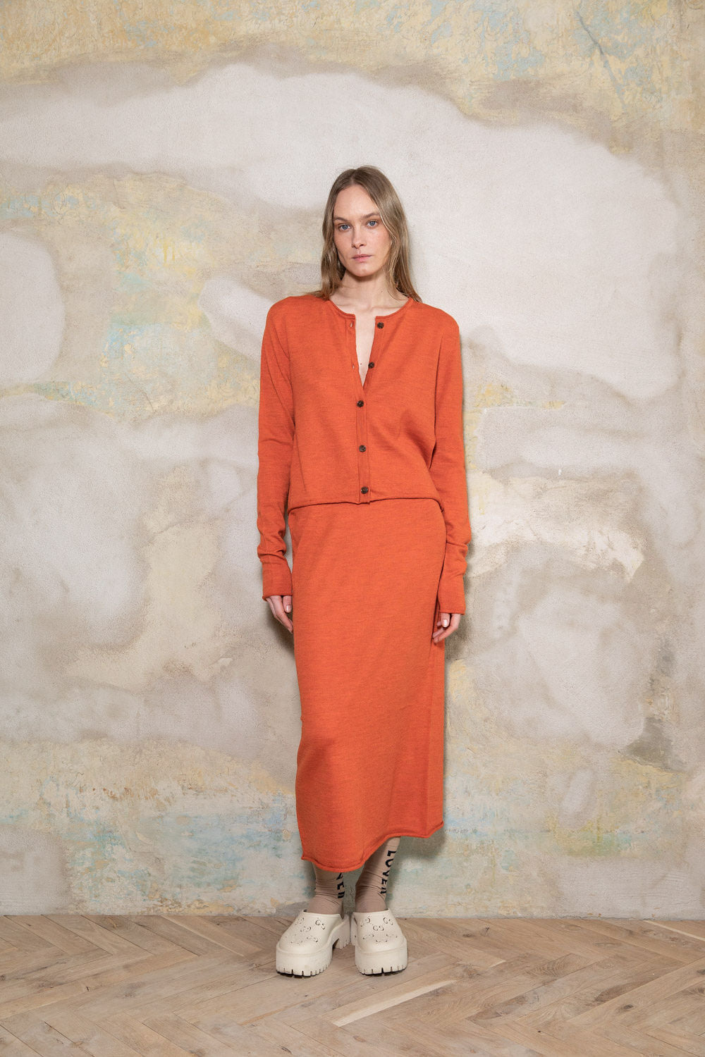 RED ORANGE SHEER-KNIT EXTRA FINE MERINO WOOL MIDI SKIRT