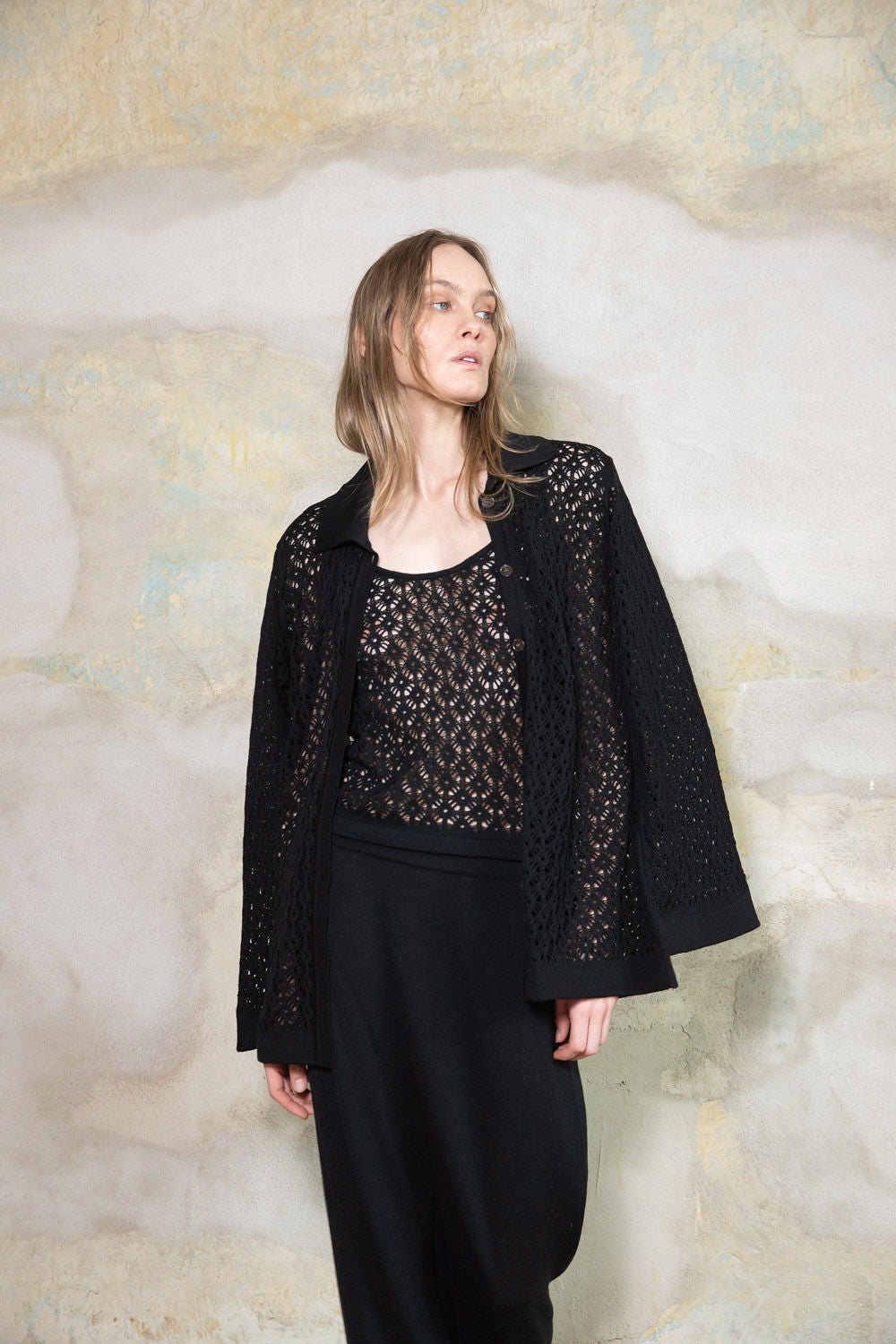 BLACK EXTRA FINE MERINO WOOL LACE TOP