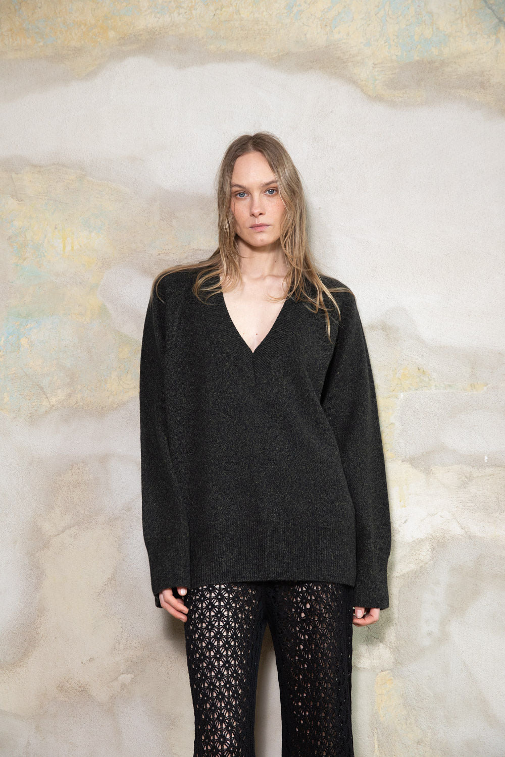 DARK GREY MELANGE CASHMERE-MERINO WOOL V-NECK SWEATER