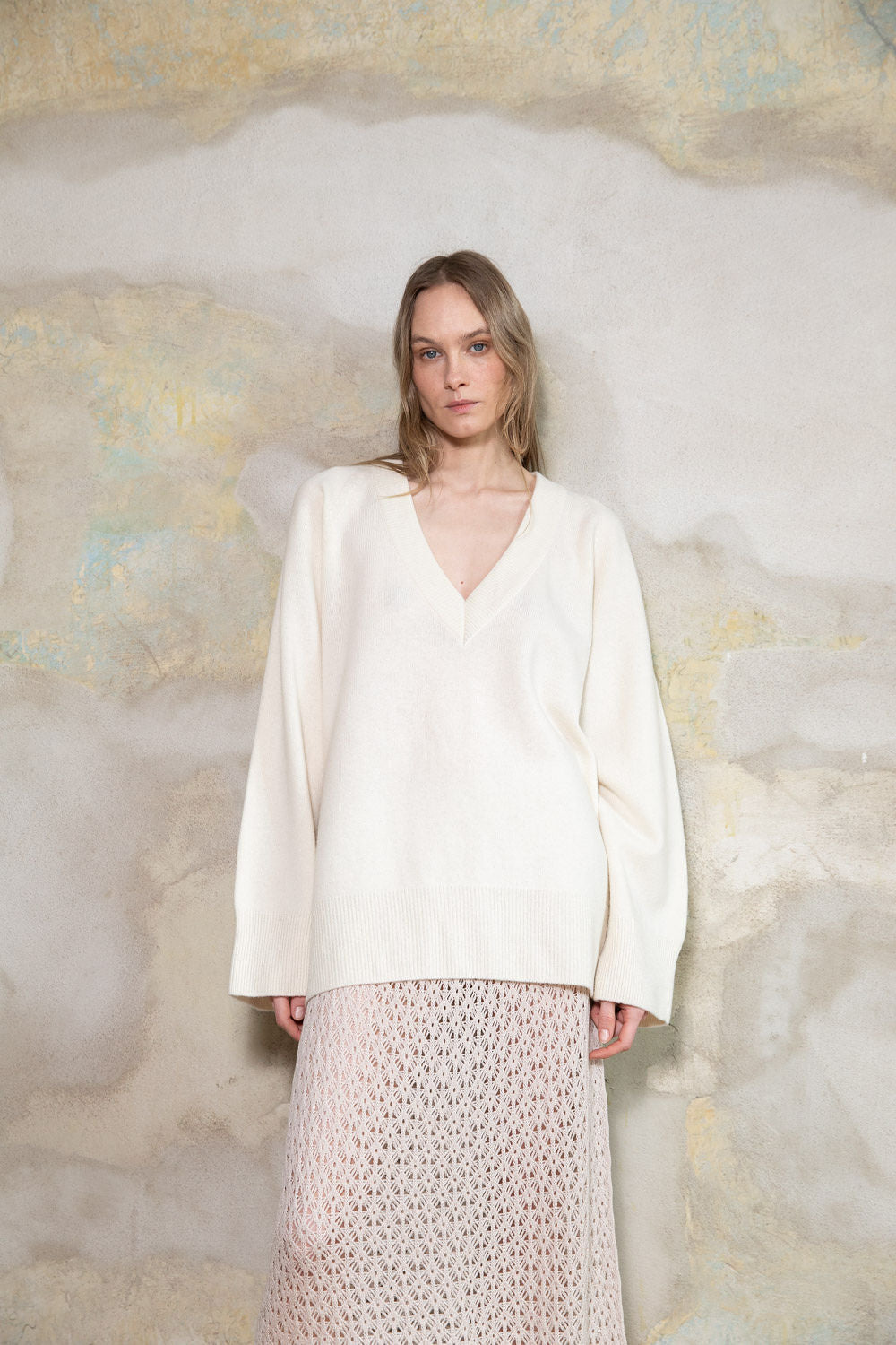 SOFT POWDER EXTRA FINE MERINO WOOL LACE SKIRT