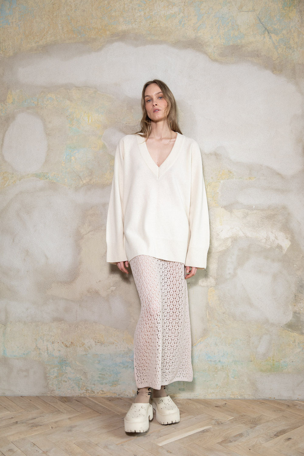 SOFT POWDER EXTRA FINE MERINO WOOL LACE SKIRT