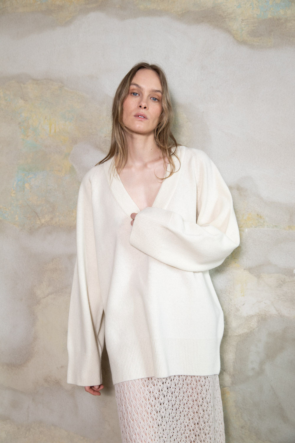 PEARL CASHMERE-MERINO WOOL V-NECK SWEATER