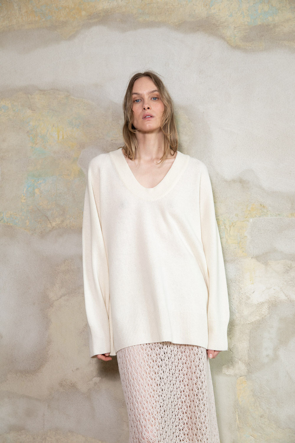 PEARL CASHMERE-MERINO WOOL U-NECK SWEATER