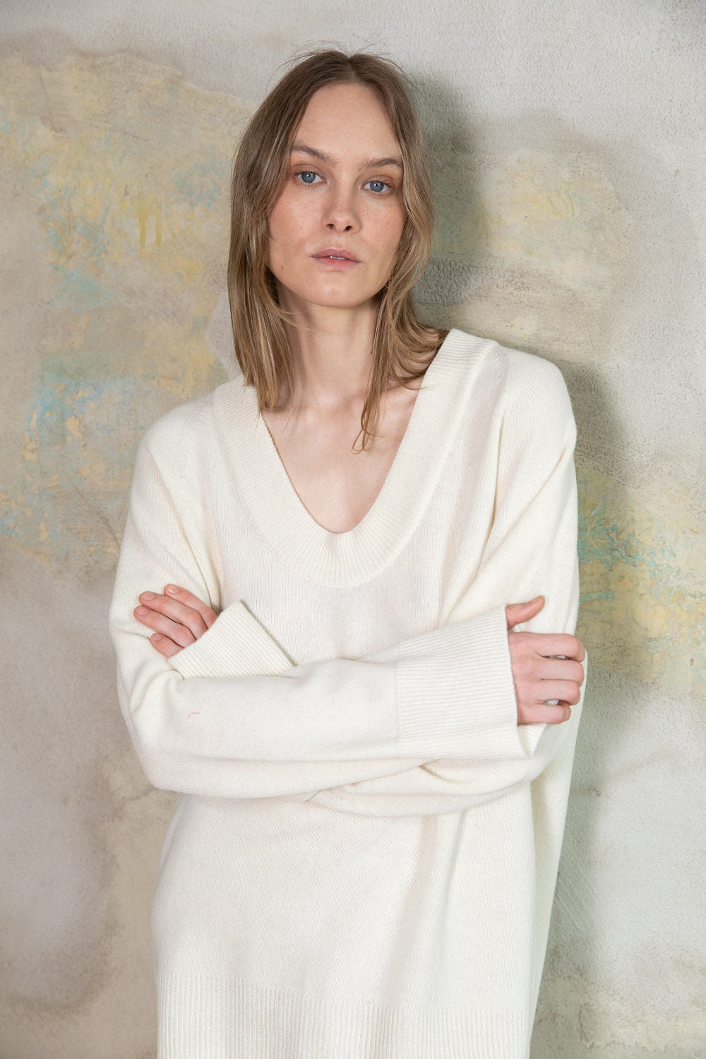 PEARL CASHMERE-MERINO WOOL U-NECK SWEATER