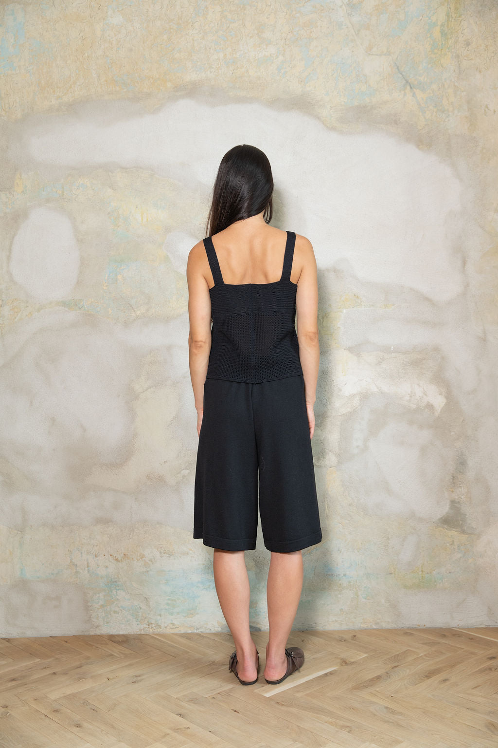 BLACK EXTRA FINE MERINO WOOL CROCHET TOP