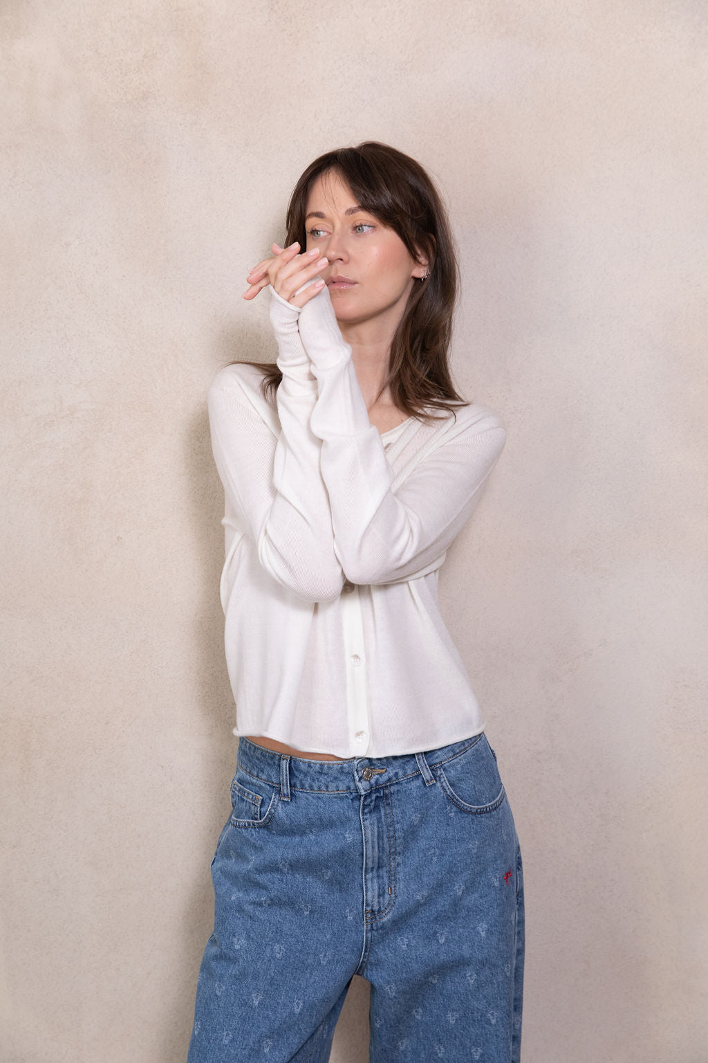 PEARL EXTRA FINE MERINO WOOL BUTTON-UP MINI CARDIGAN