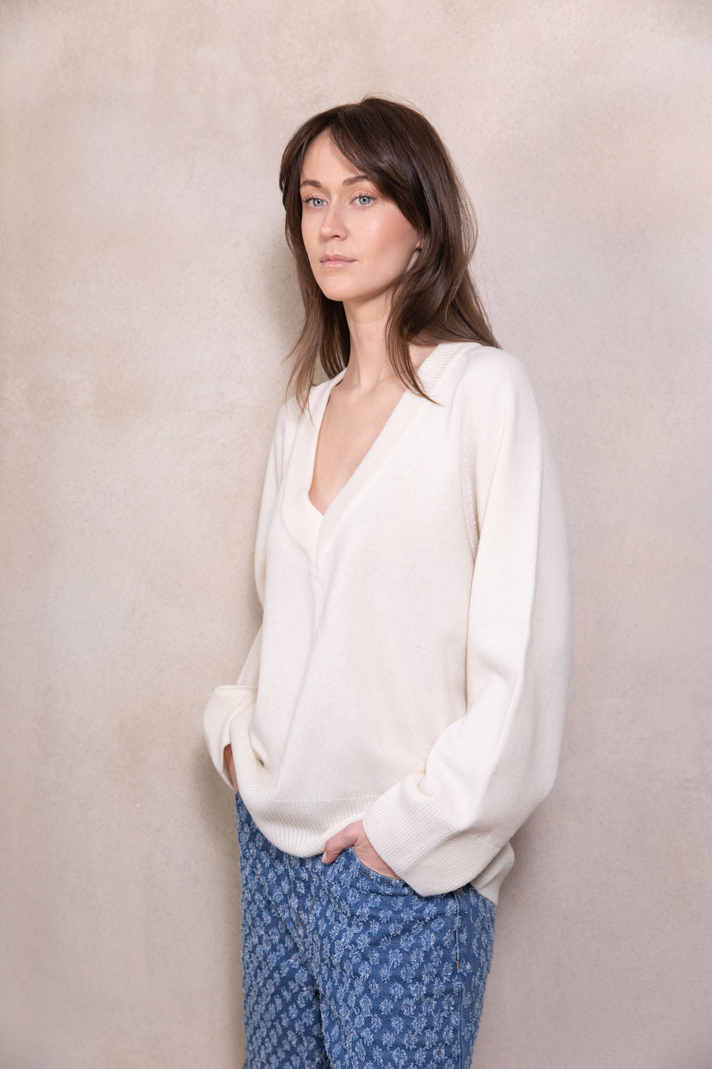 PEARL CASHMERE-MERINO WOOL V-NECK SWEATER