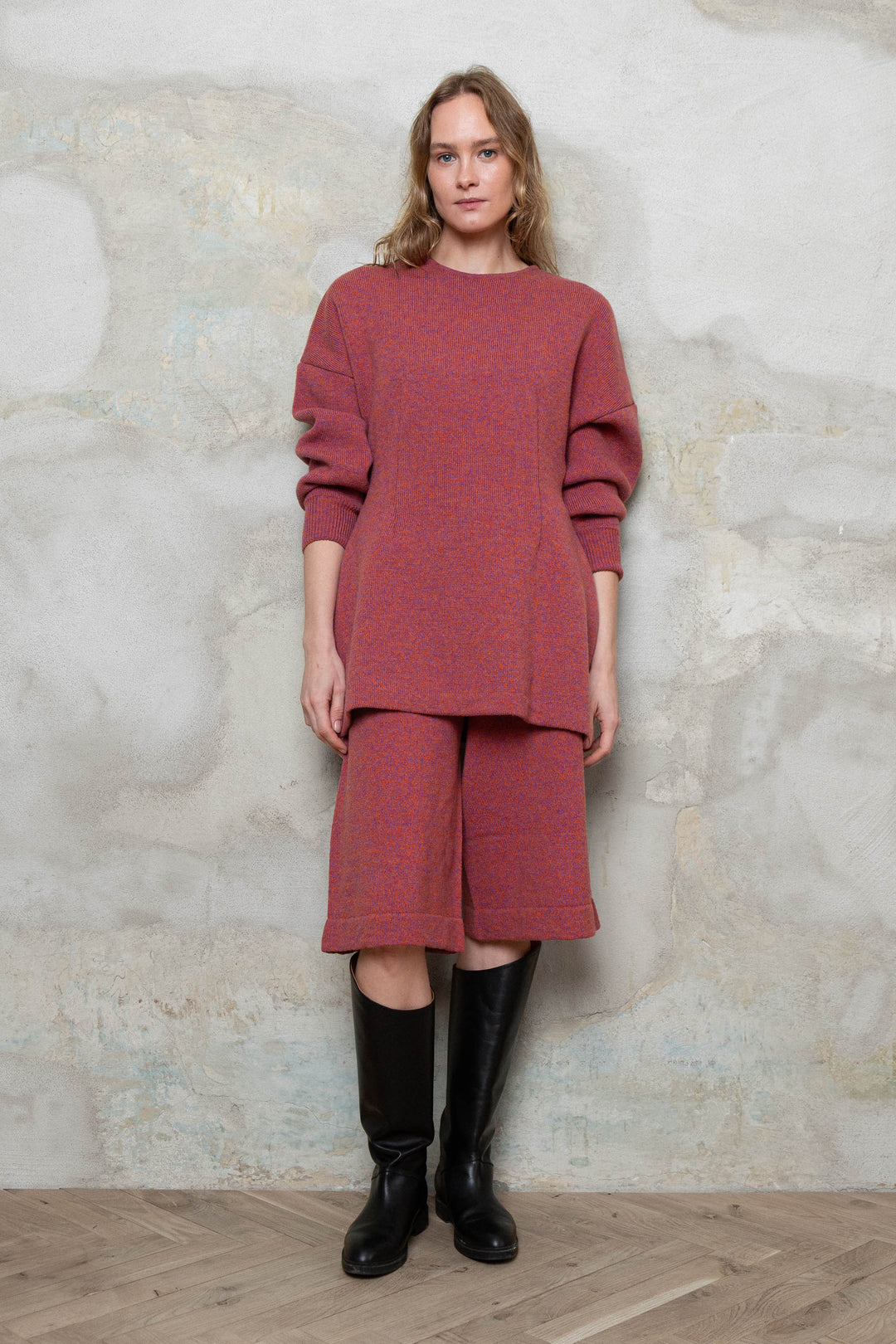 RASPBERRY MELANGE CASHMERE-MERINO WOOL SCULPTED-WAIST SWEATER