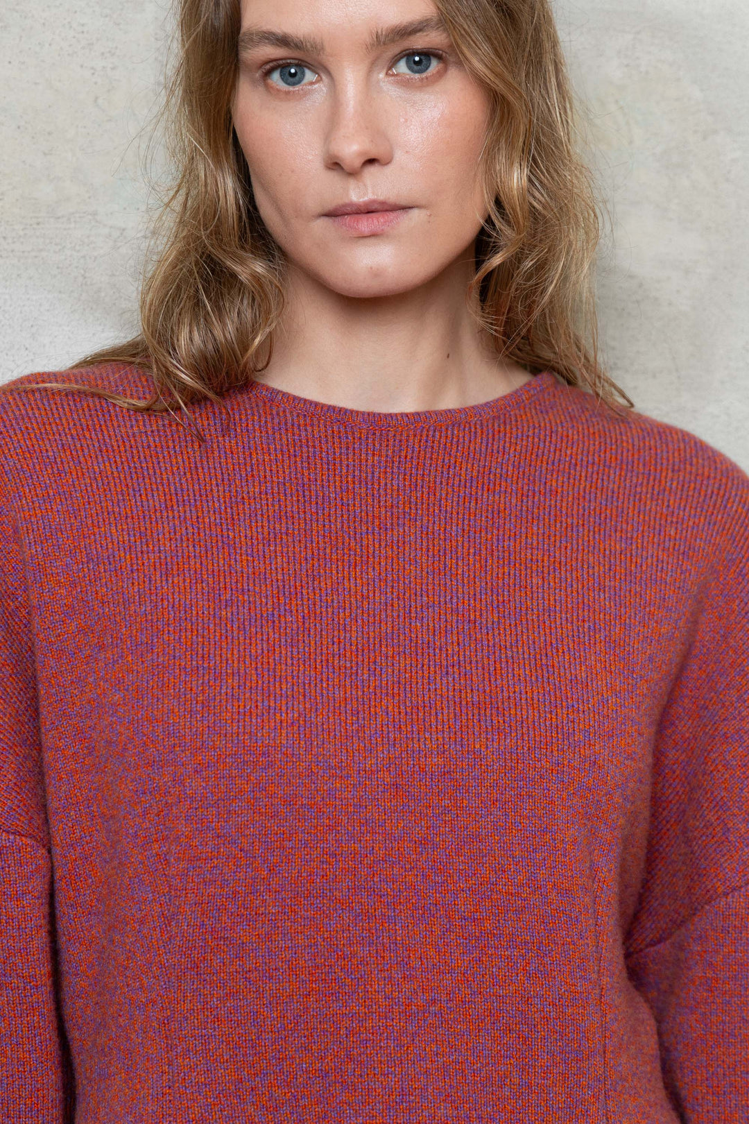 RASPBERRY MELANGE CASHMERE-MERINO WOOL SCULPTED-WAIST SWEATER
