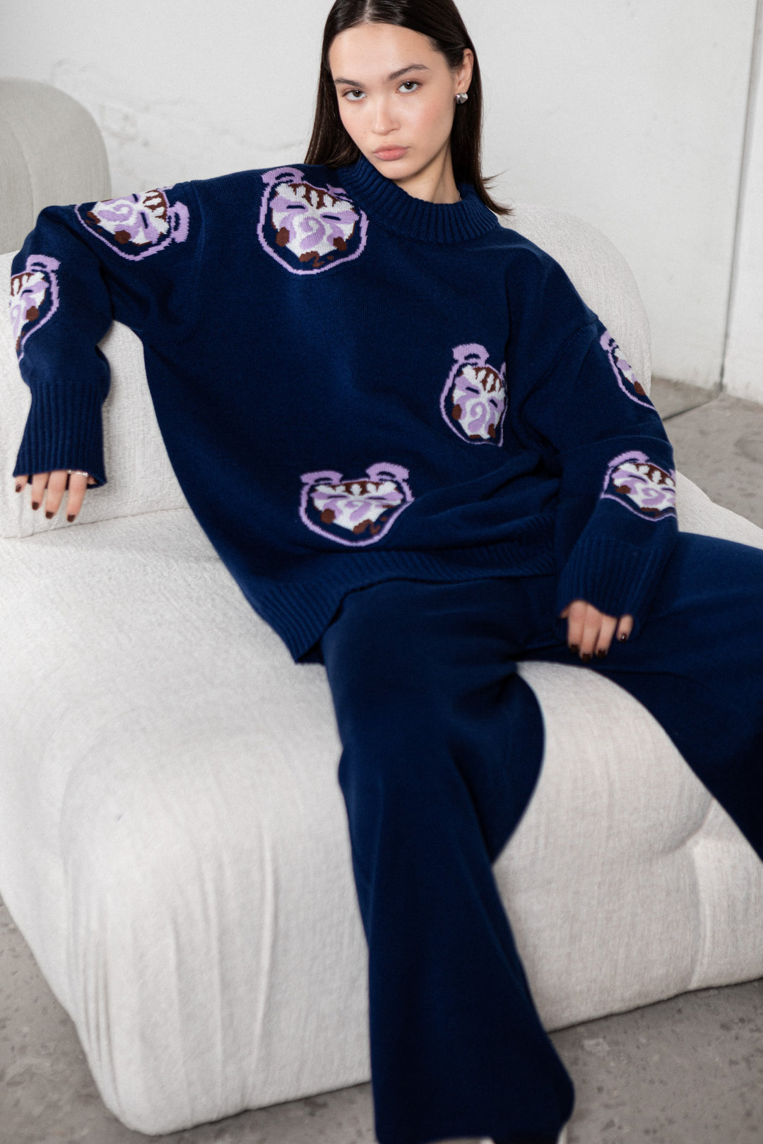 NAVY BLUE BEAR SWEATER