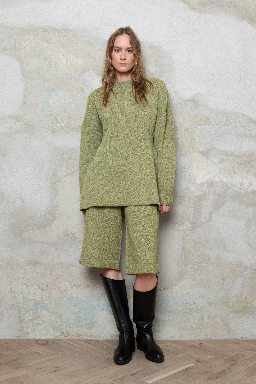 MOSS GREEN MELANGE CASHMERE-MERINO WOOL SCULPTED-WAIST SWEATER