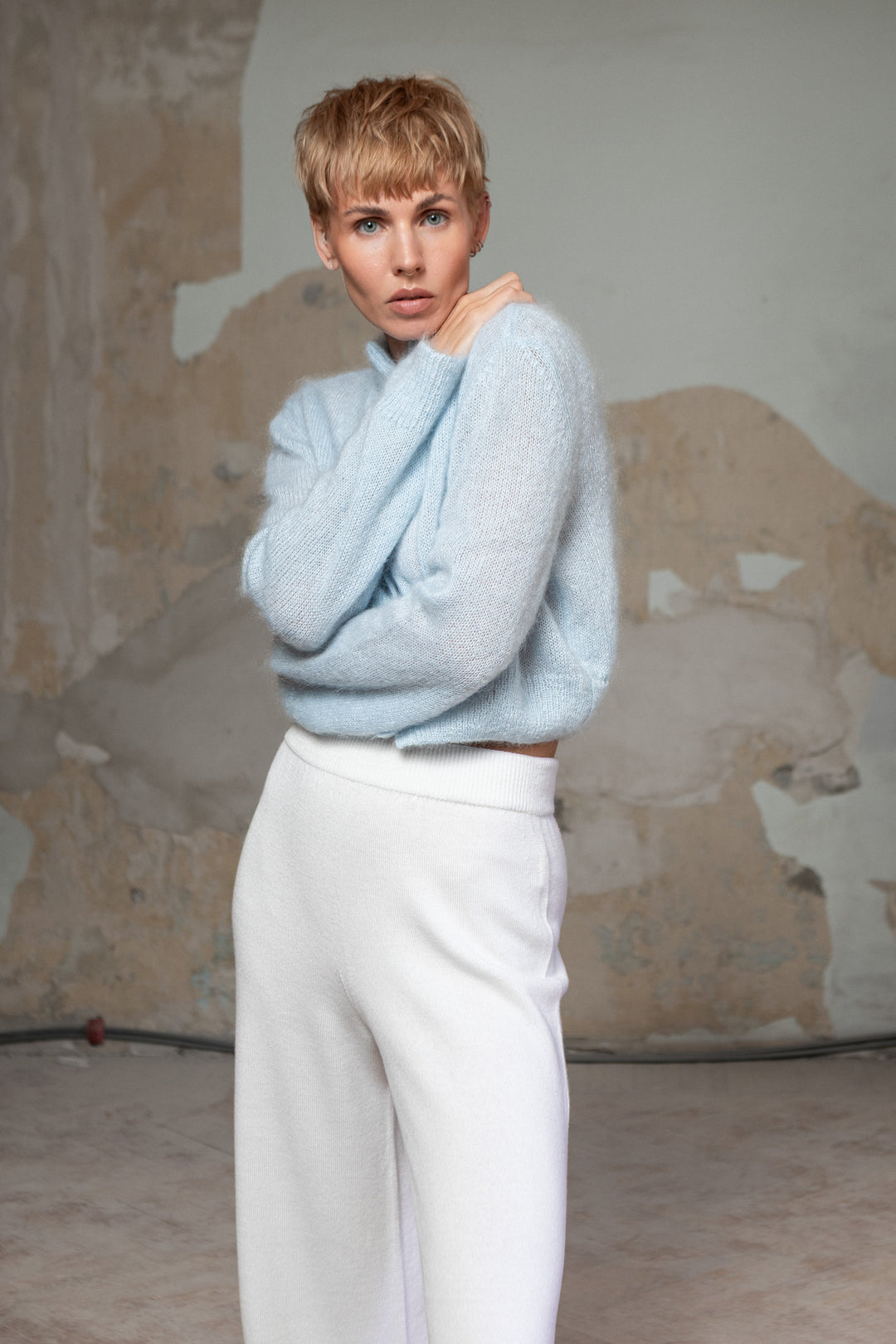 SOFT BLUE MOHAIR AND SILK BUTTON DOWN CROPPED CARDIGAN