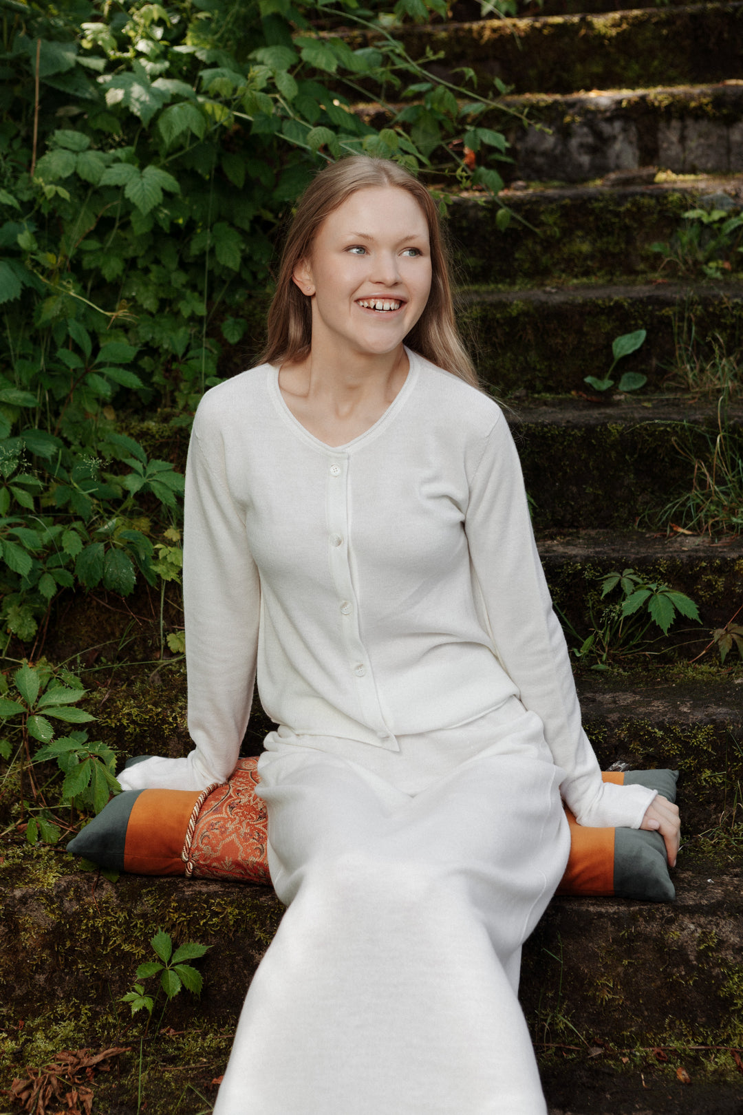 PEARL EXTRA FINE MERINO WOOL BUTTON-UP MINI CARDIGAN