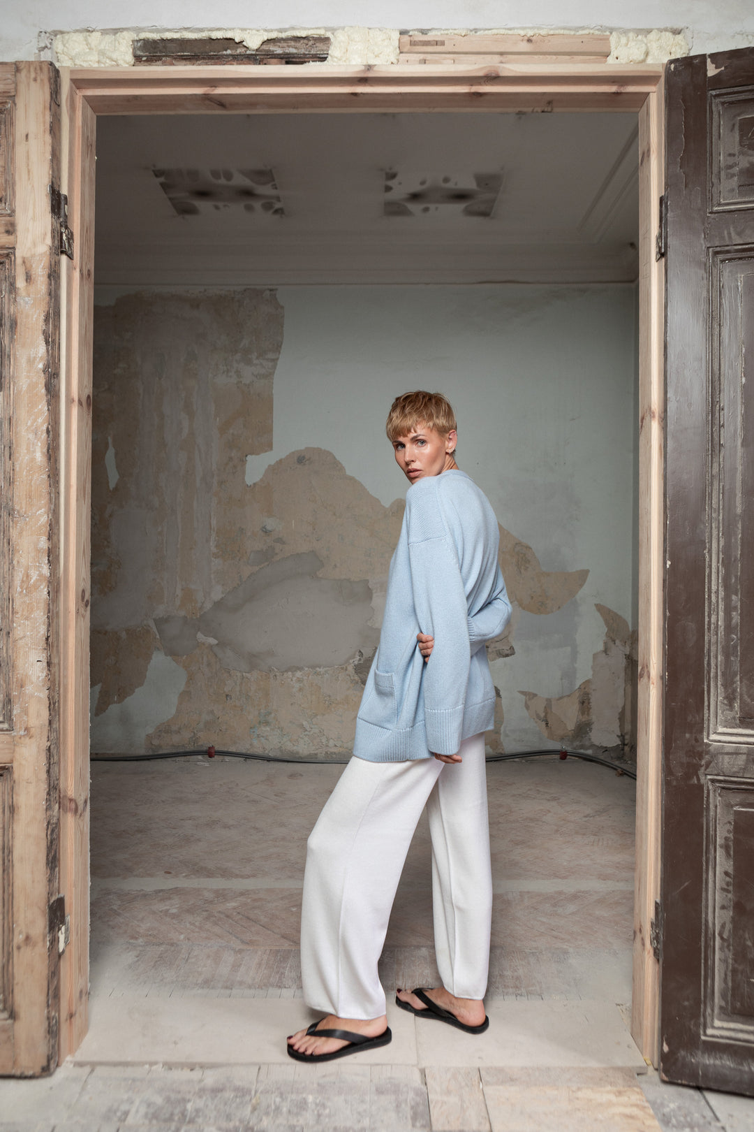 SOFT BLUE CASHMERE-MERINO WOOL CARDIGAN