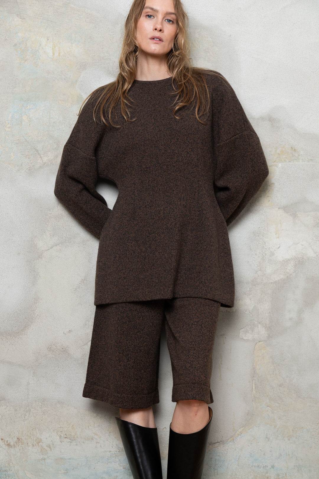 CHOCOLATE BROWN MELANGE CASHMERE-MERINO WOOL SCULPTED-WAIST SWEATER