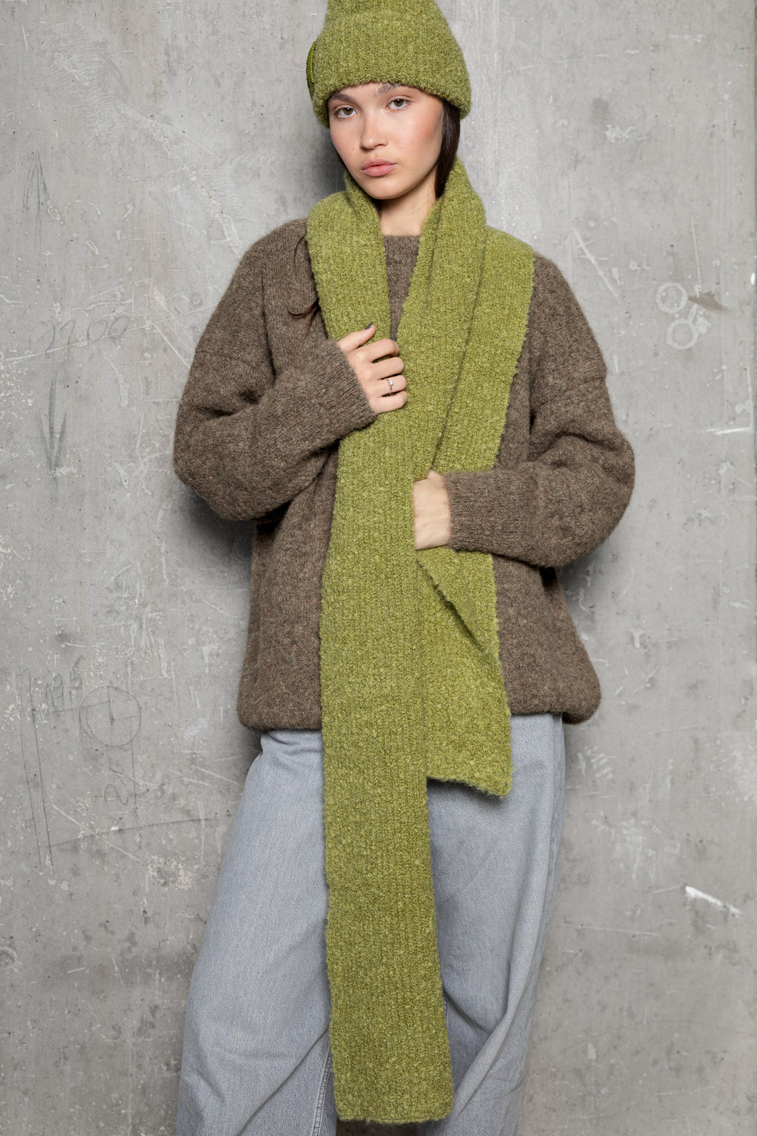 MOSS GREEN TEDDY ALPACA SCARF