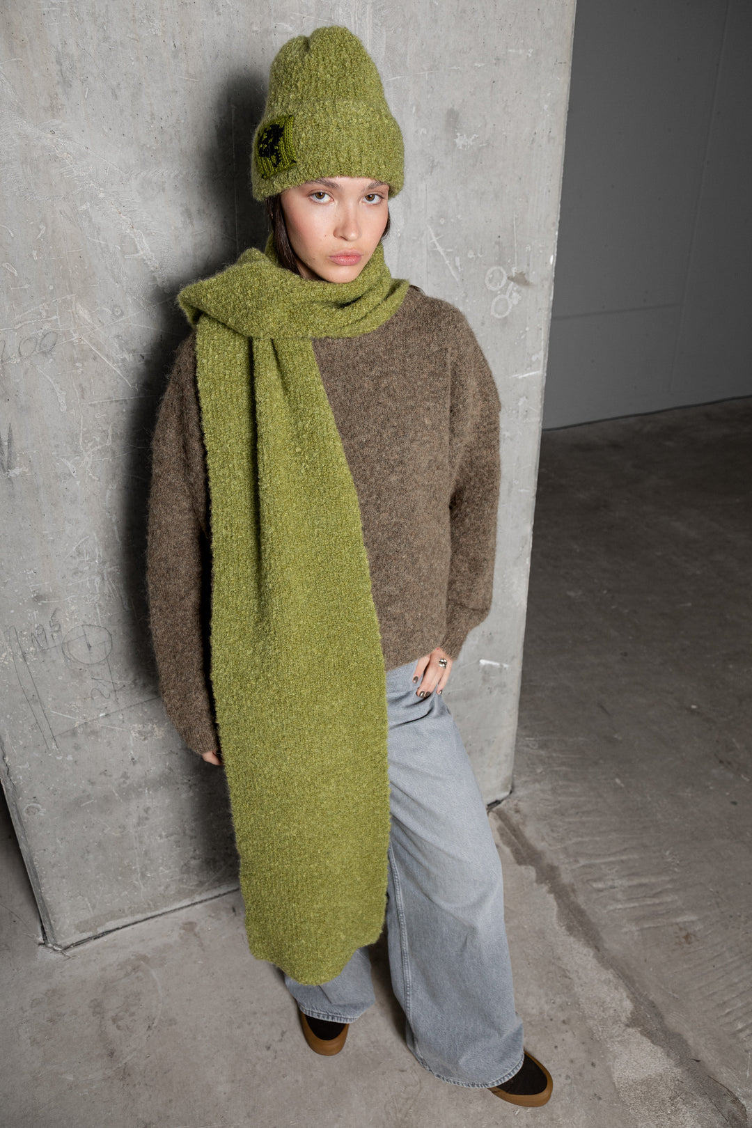 MOSS GREEN TEDDY ALPACA SCARF