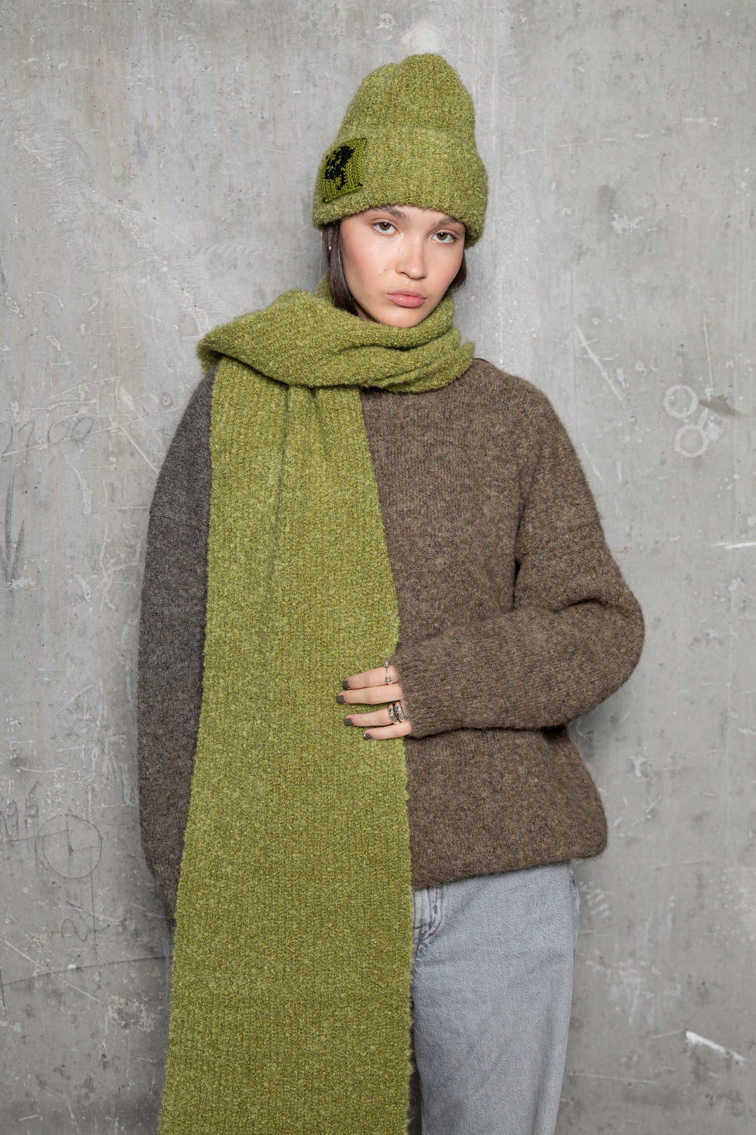 MOSS GREEN TEDDY ALPACA SCARF