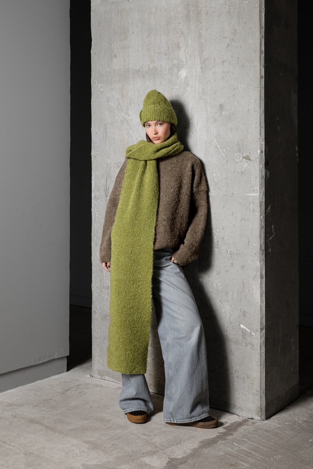 MOSS GREEN TEDDY ALPACA SCARF