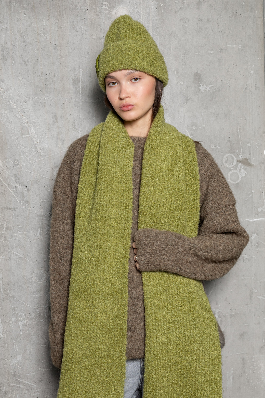 MOSS GREEN TEDDY ALPACA SCARF