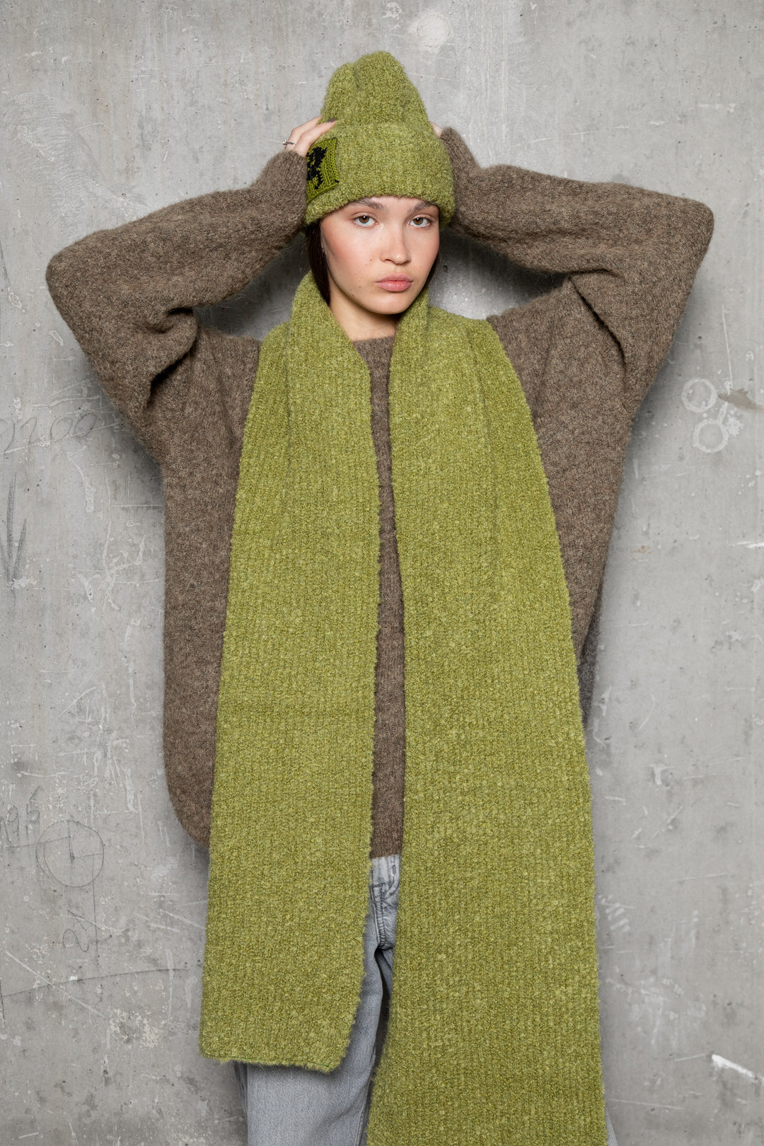 MOSS GREEN TEDDY ALPACA SCARF