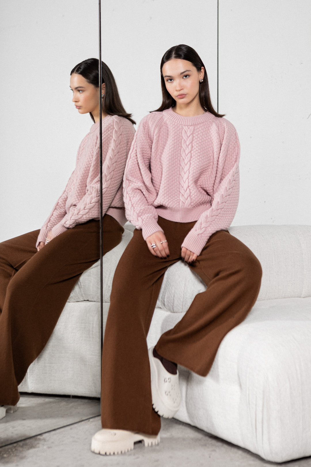 SOFT PINK CABLE-KNIT EXTRA FINE MERINO WOOL SWEATER