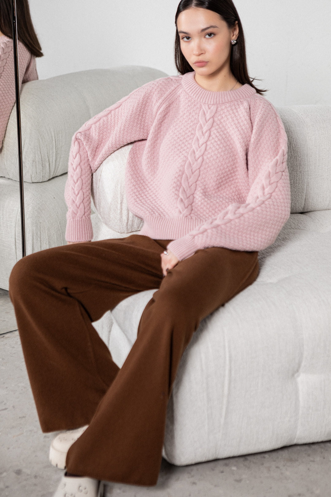 SOFT PINK CABLE-KNIT EXTRA FINE MERINO WOOL SWEATER