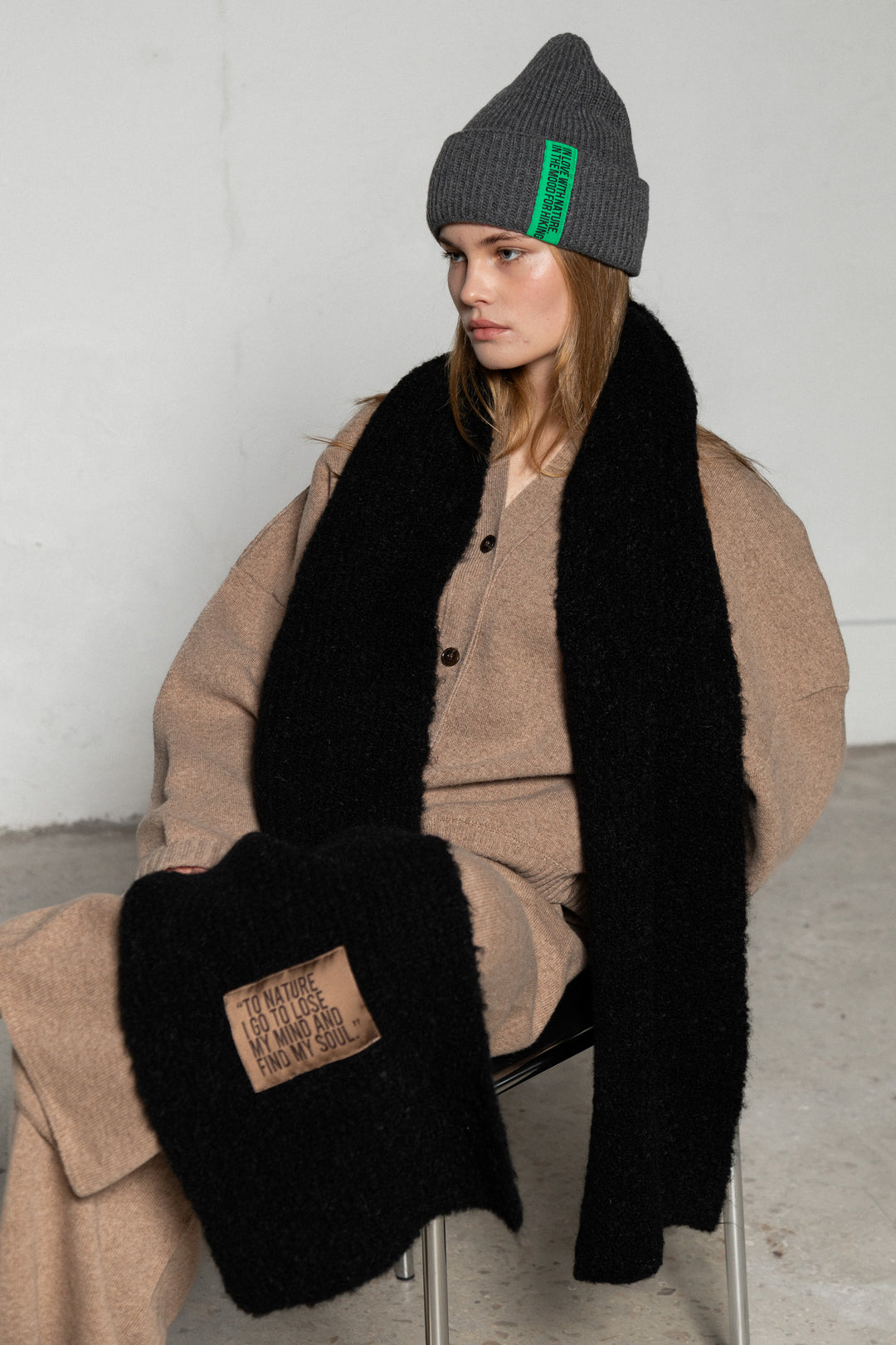 BLACK TEDDY ALPACA SCARF WITH BROWN LABEL