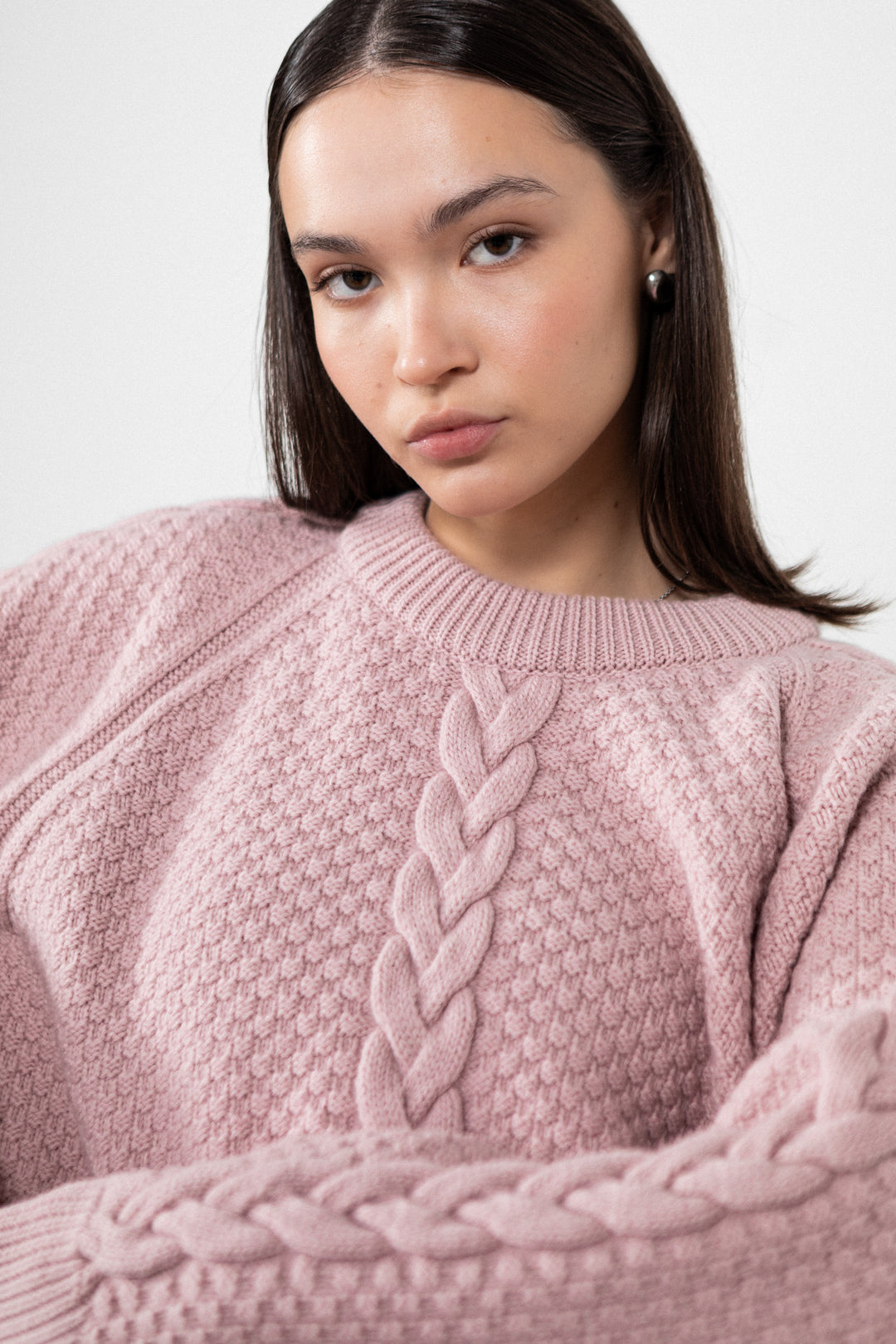 SOFT PINK CABLE-KNIT EXTRA FINE MERINO WOOL SWEATER