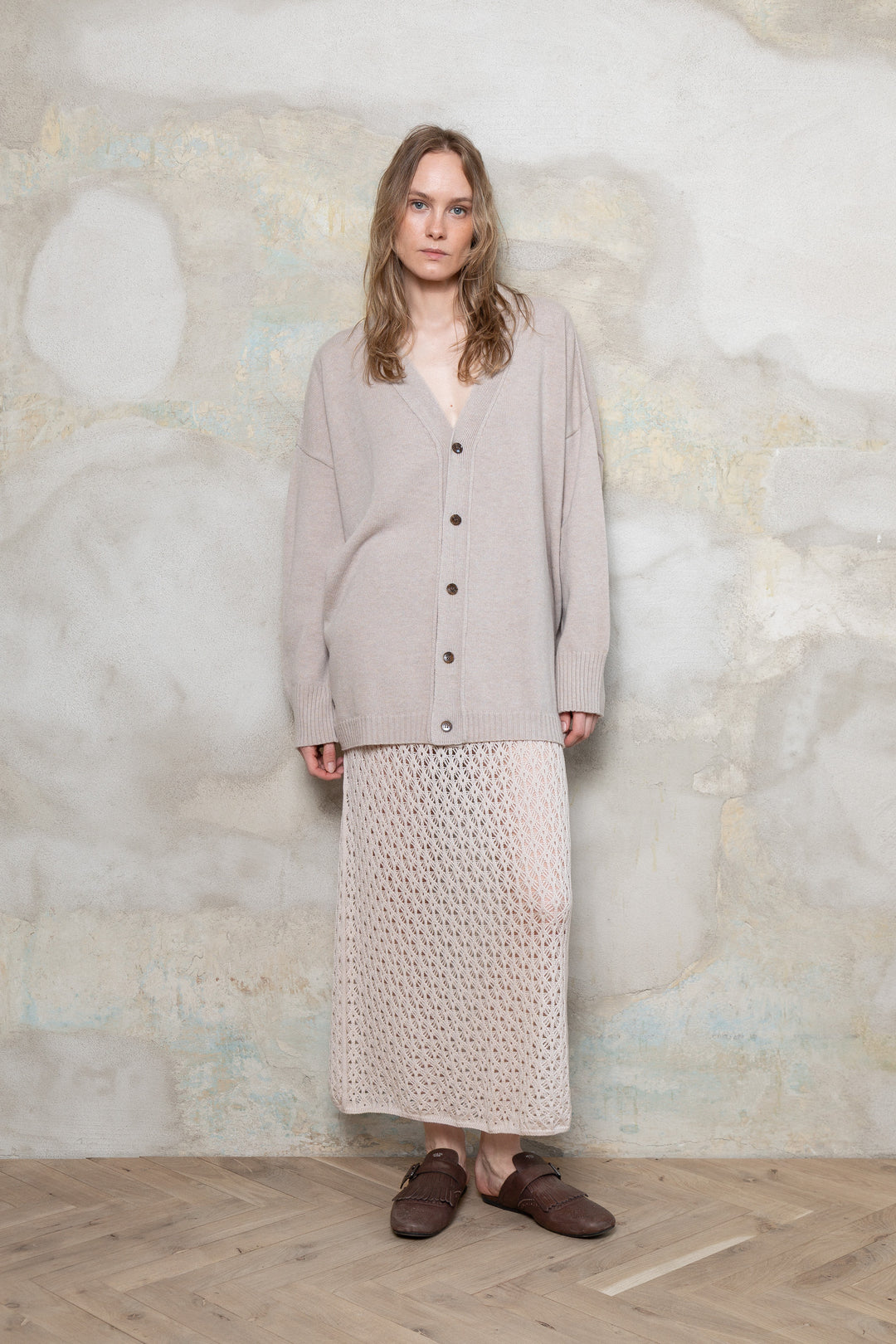 SOFT POWDER EXTRA FINE MERINO WOOL LACE SKIRT