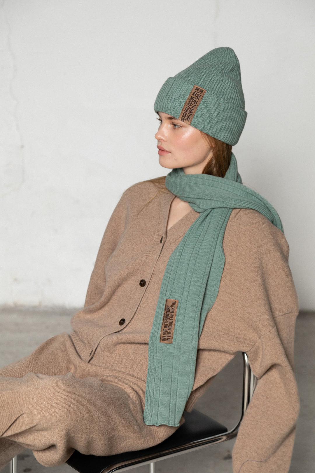 SEA GREEN LAMBSWOOL SCARF WITH CHOCOLATE LABEL