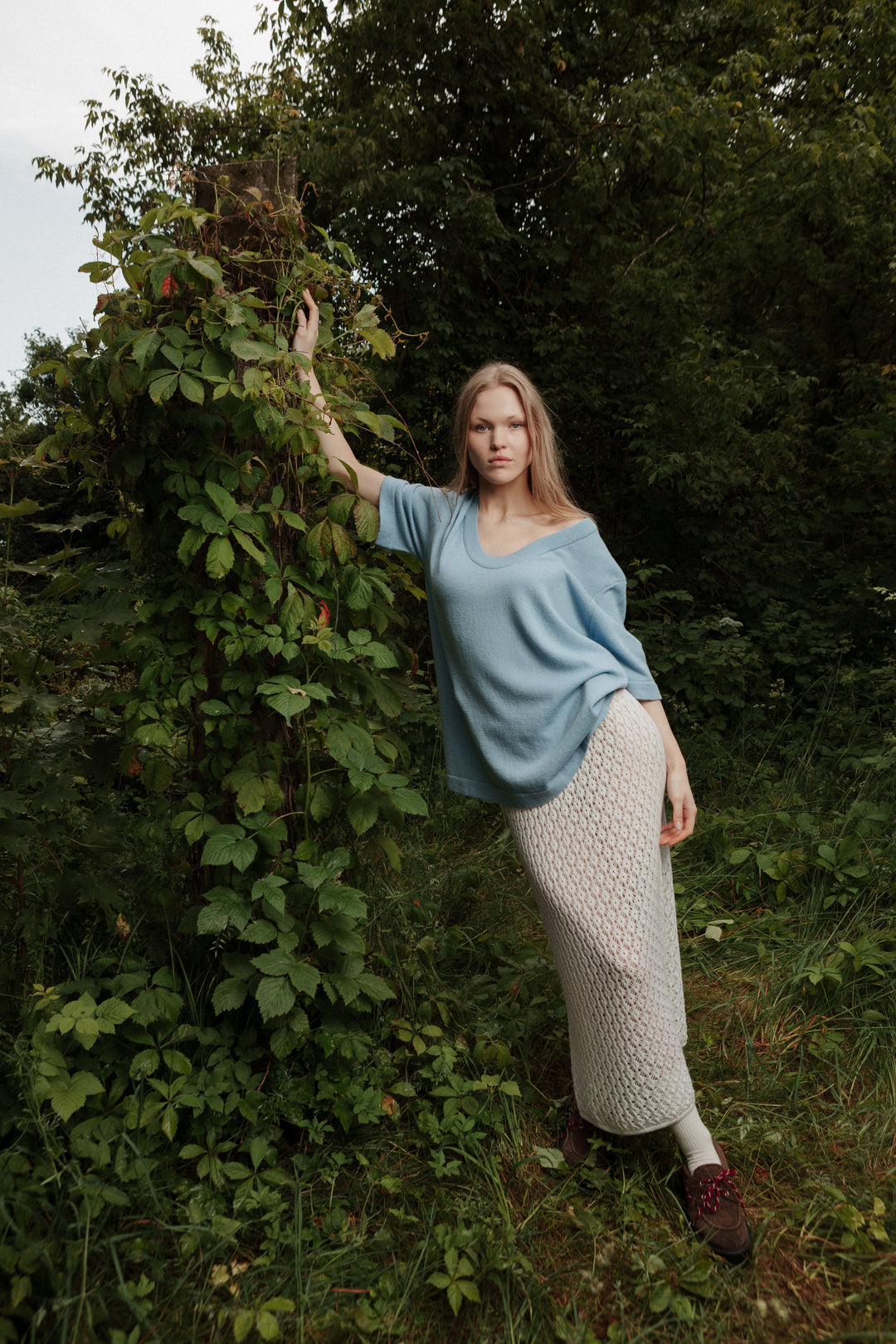 LIGHT BLUE EXTRA FINE MERINO WOOL U-NECK T-SHIRT