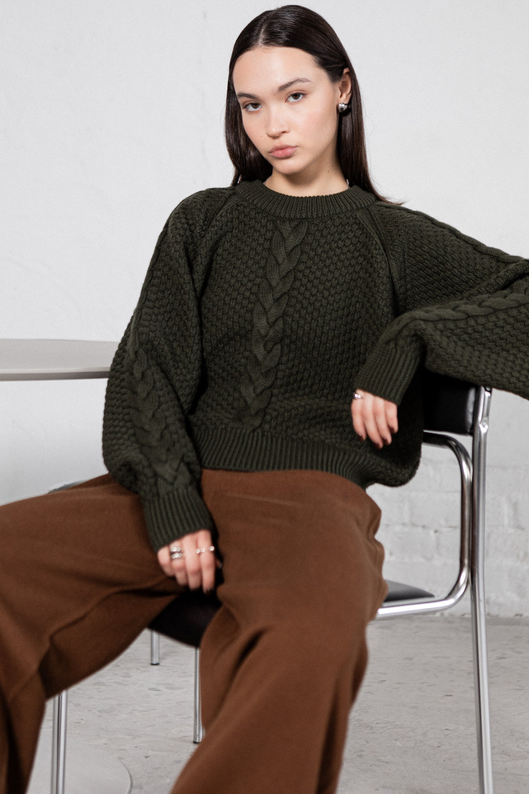 DARK OLIVE CABLE-KNIT EXTRA FINE MERINO WOOL SWEATER