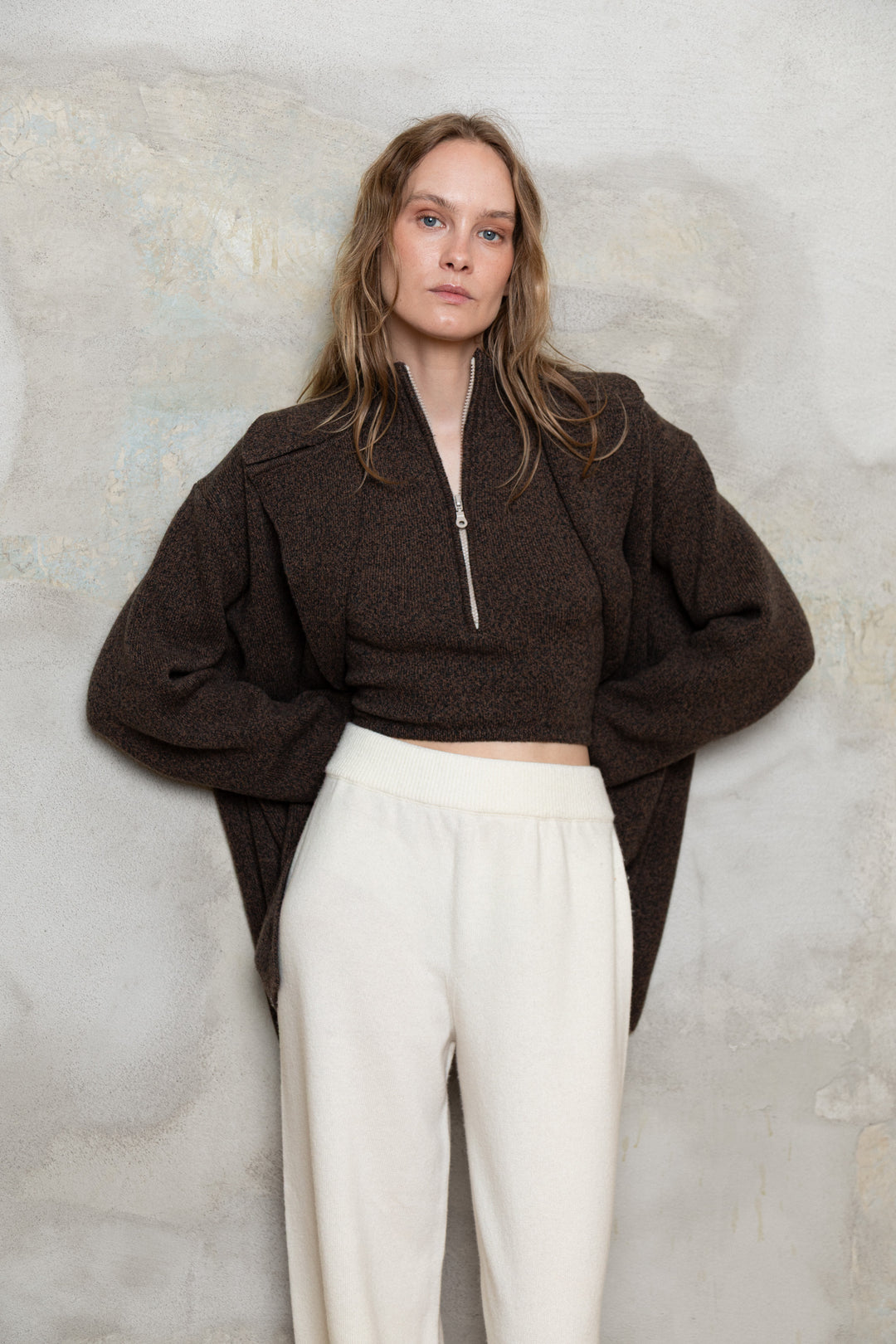 CHOCOLATE BROWN MELANGE CASHMERE-MERINO WOOL CROP TOP
