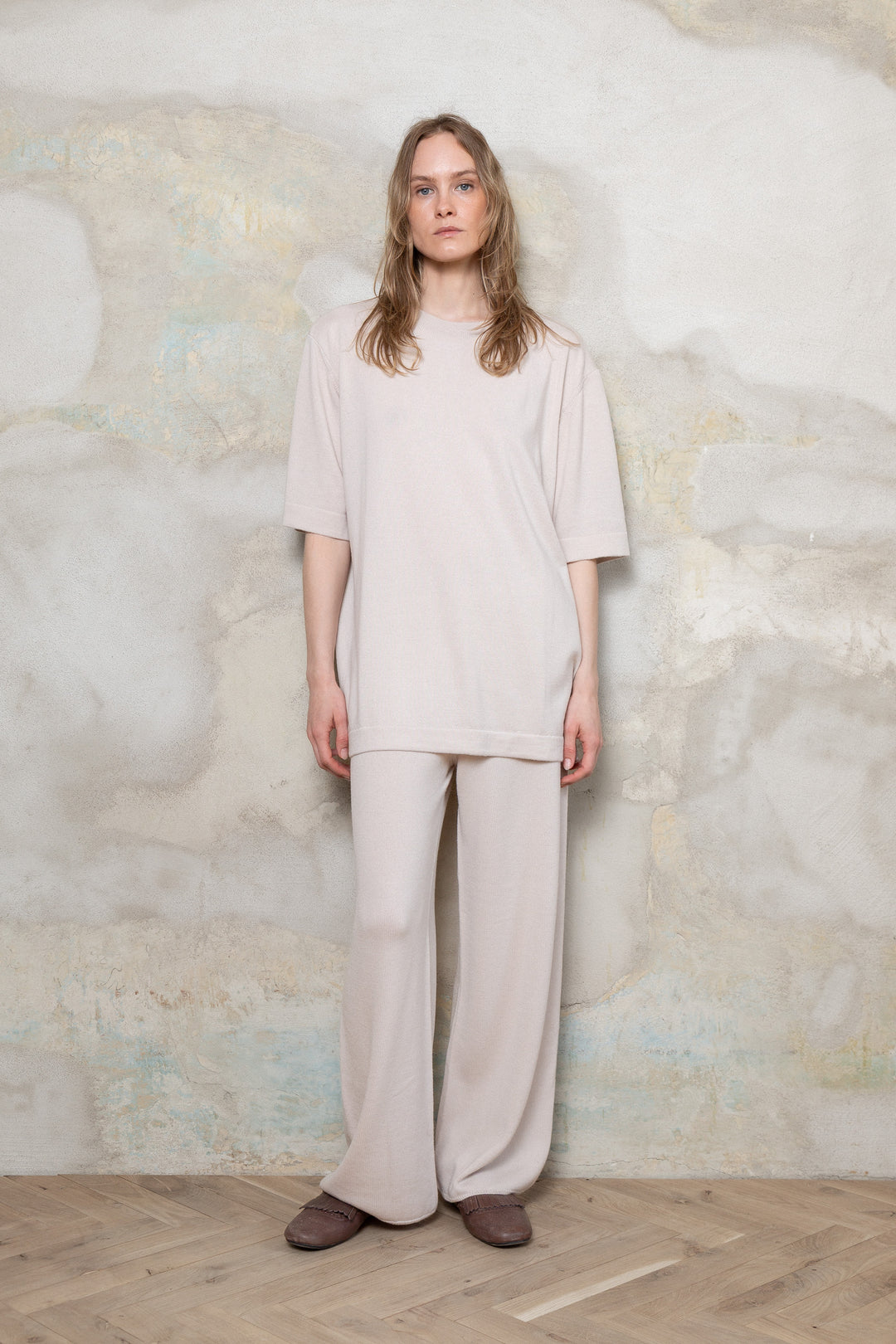 SOFT POWDER EXTRA FINE MERINO WOOL TROUSERS