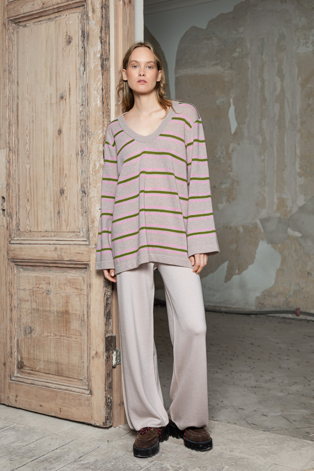 POWDER/LIME GREEN/SOFT PINK CASHMERE-MERINO WOOL U-NECK SHIRT