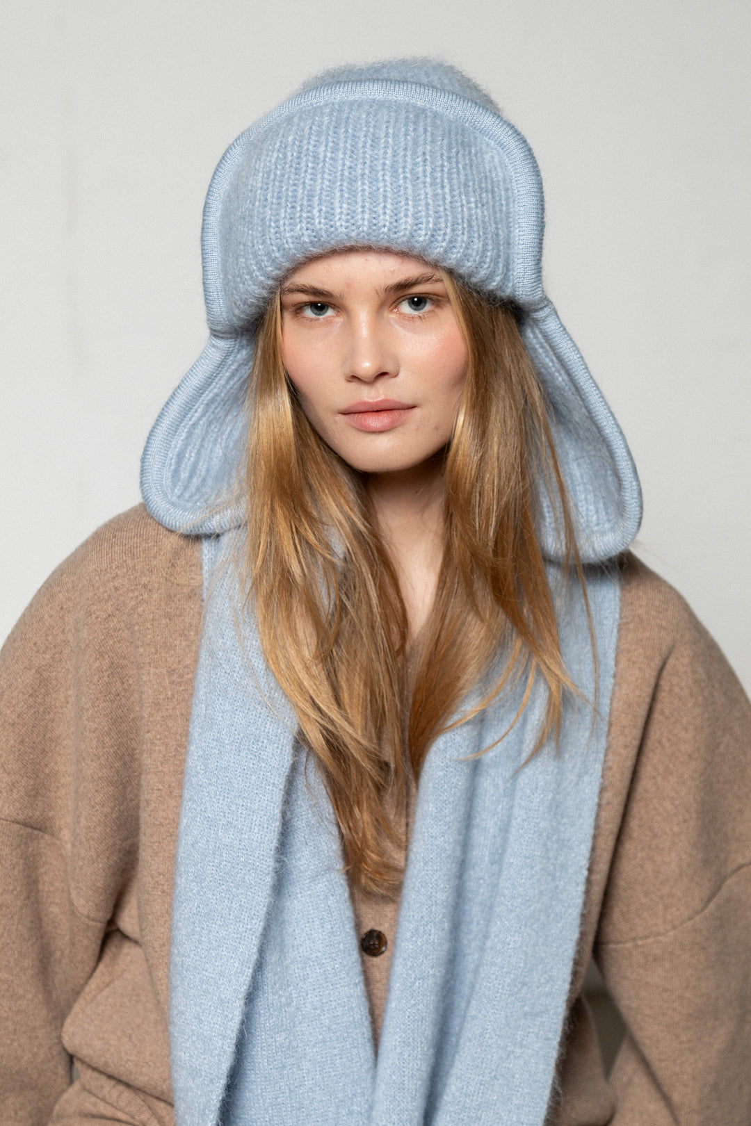 SOFT BLUE MOHAIR AND SILK HAT