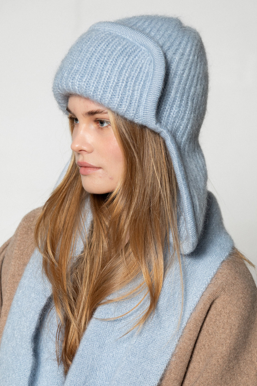 SOFT BLUE MOHAIR AND SILK HAT