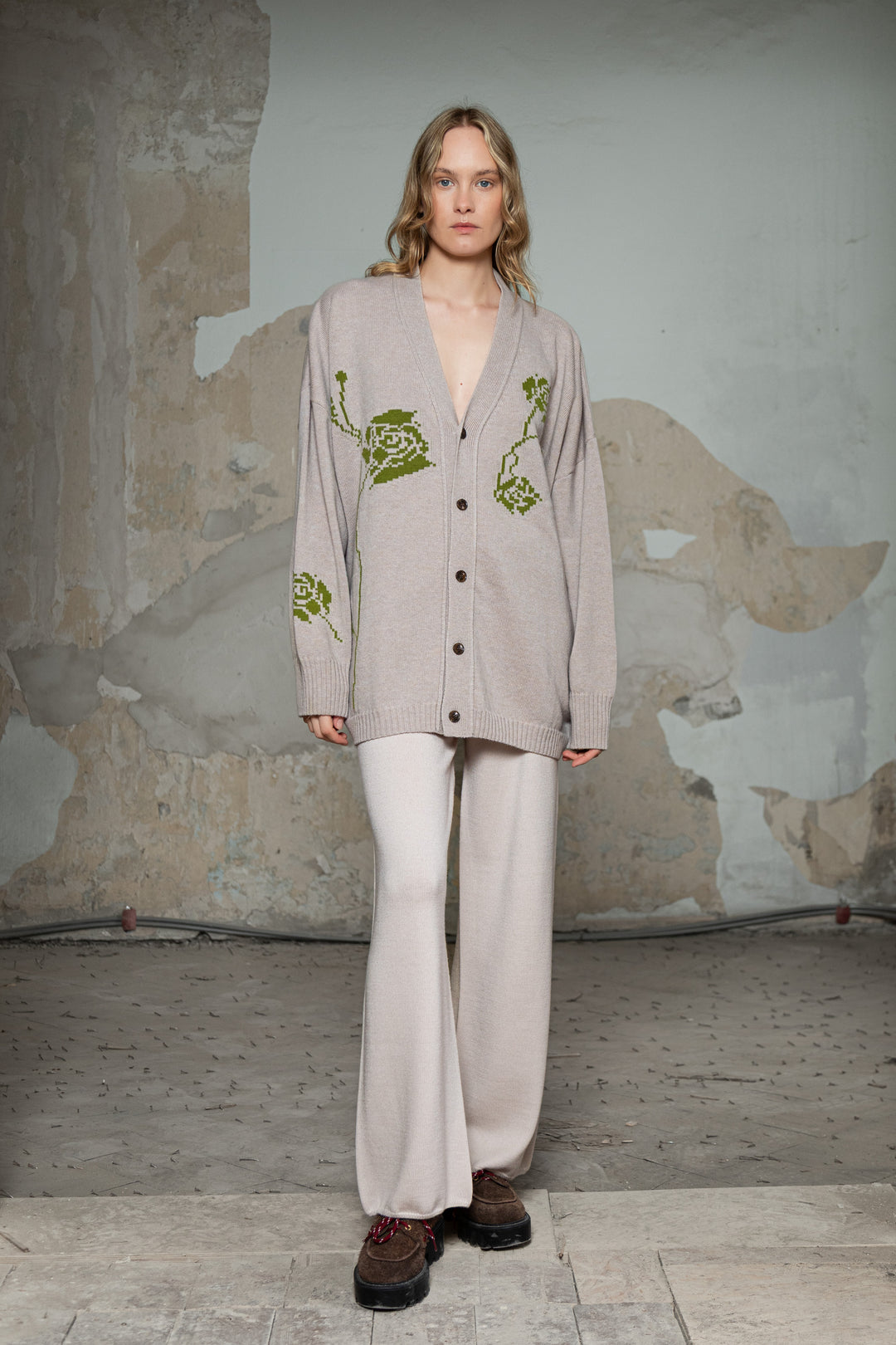 POWDER/LIME GREEN CASHMERE-MERINO WOOL ROSE CARDIGAN