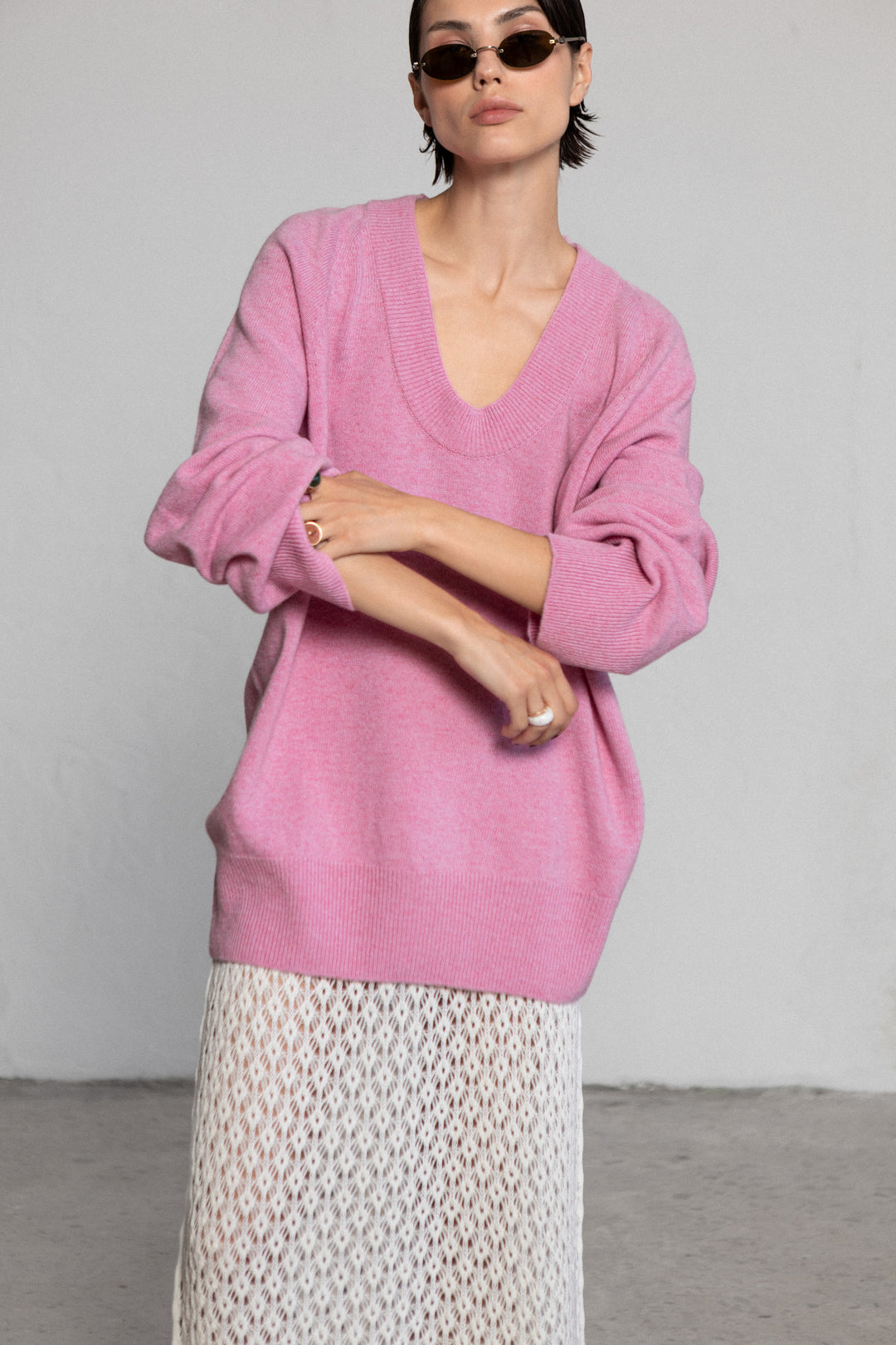 SOFT PINK CASHMERE-MERINO WOOL U-NECK SWEATER