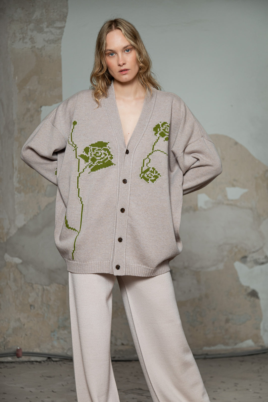 POWDER/LIME GREEN CASHMERE-MERINO WOOL ROSE CARDIGAN