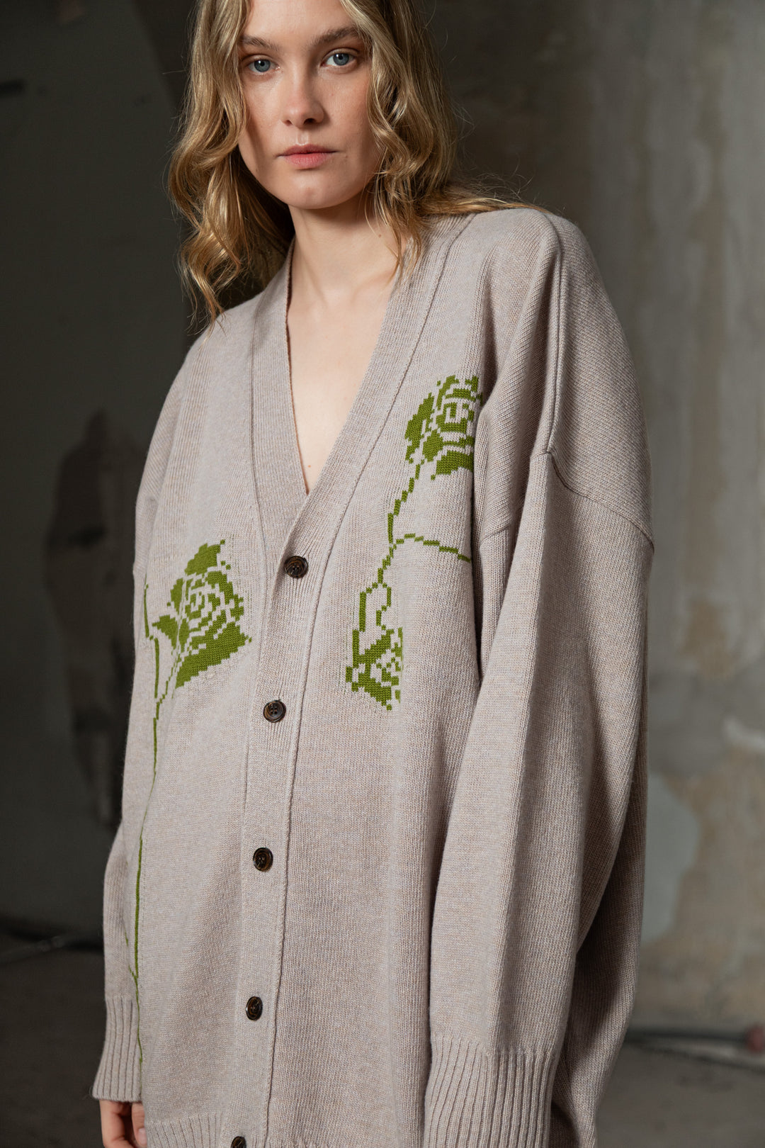 POWDER/LIME GREEN CASHMERE-MERINO WOOL ROSE CARDIGAN