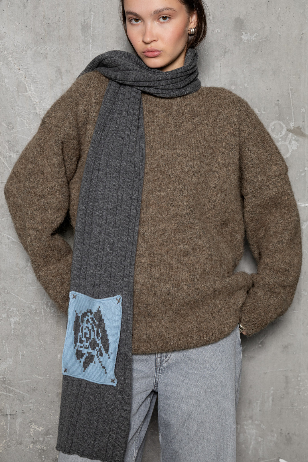 DARK GREY LAMBSWOOL SCARF