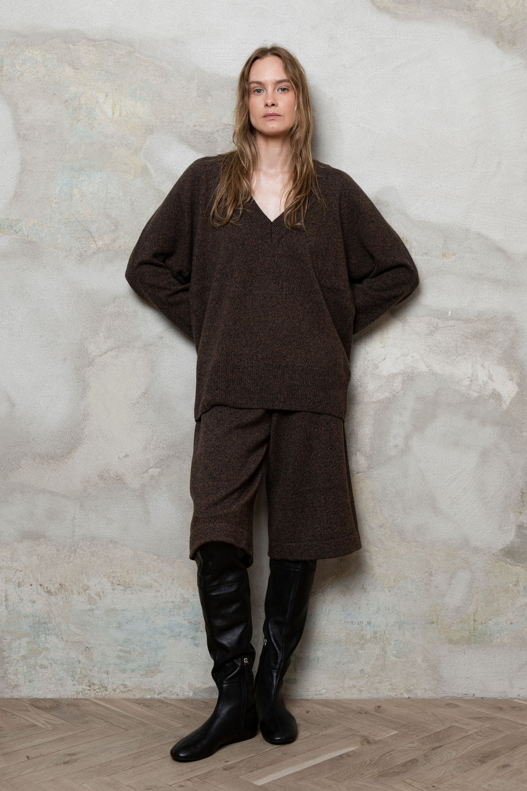 CHOCOLATE BROWN MELANGE CASHMERE-MERINO WOOL V-NECK SWEATER